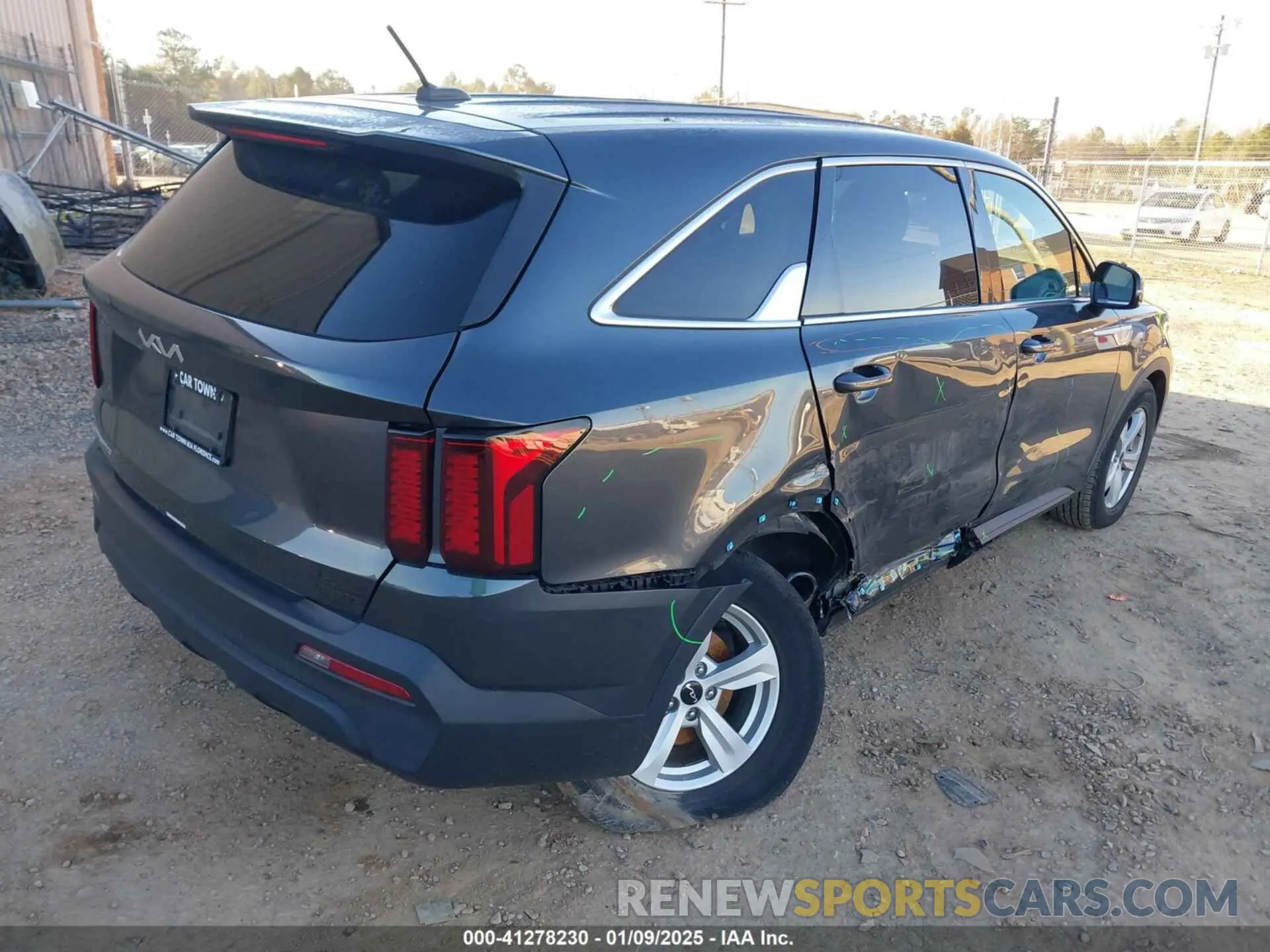 4 Фотография поврежденного автомобиля 5XYRG4LC2PG165455 KIA SORENTO 2023