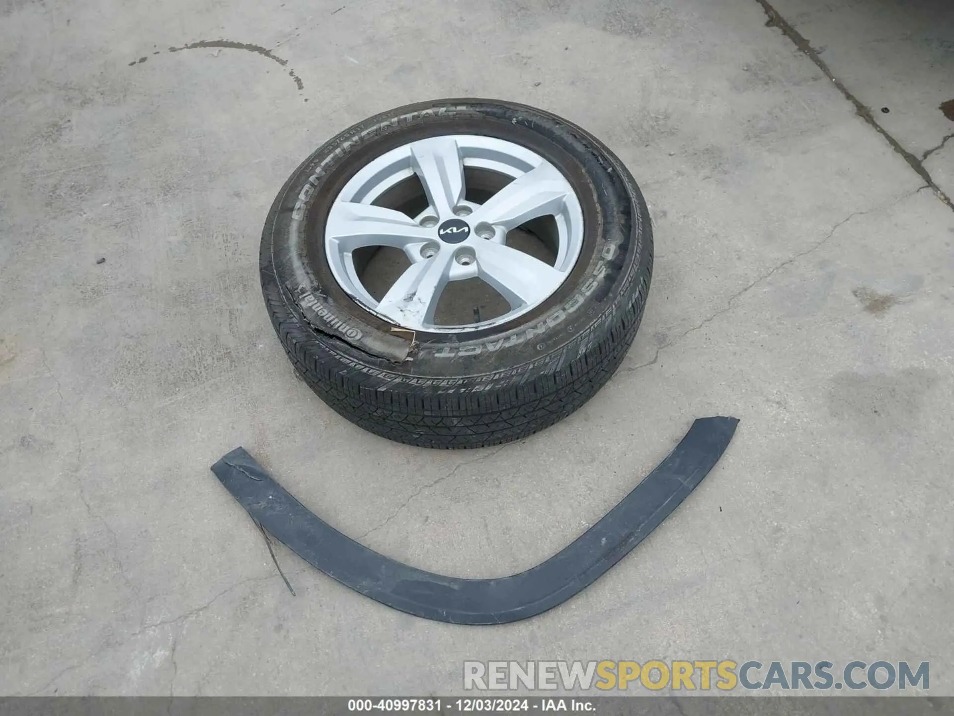 12 Фотография поврежденного автомобиля 5XYRG4LC4PG166347 KIA SORENTO 2023