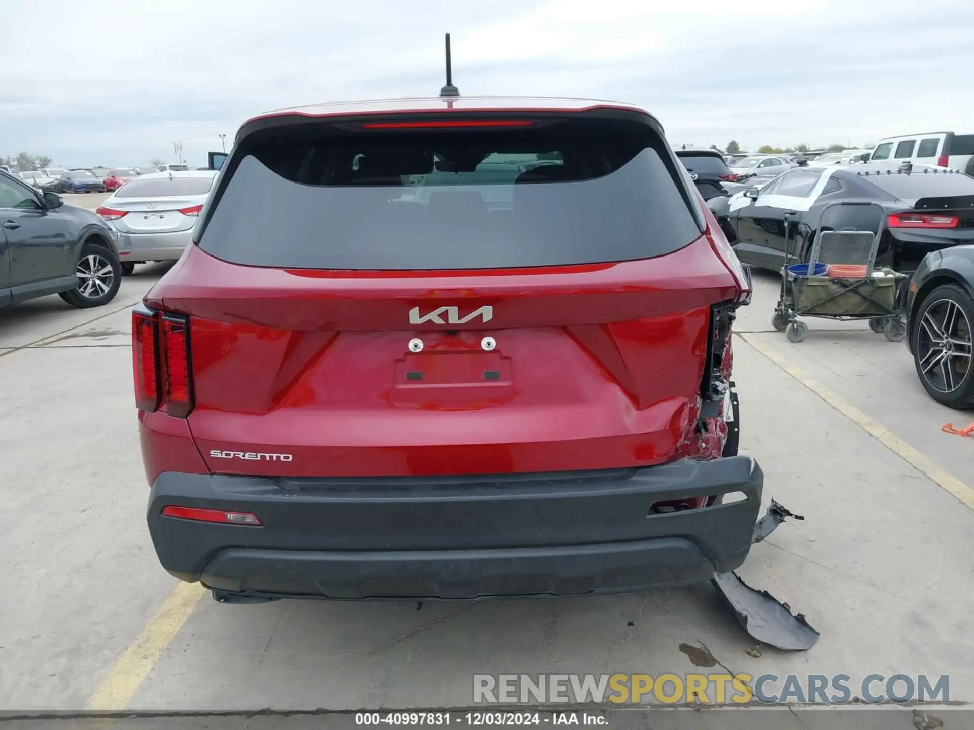 17 Фотография поврежденного автомобиля 5XYRG4LC4PG166347 KIA SORENTO 2023