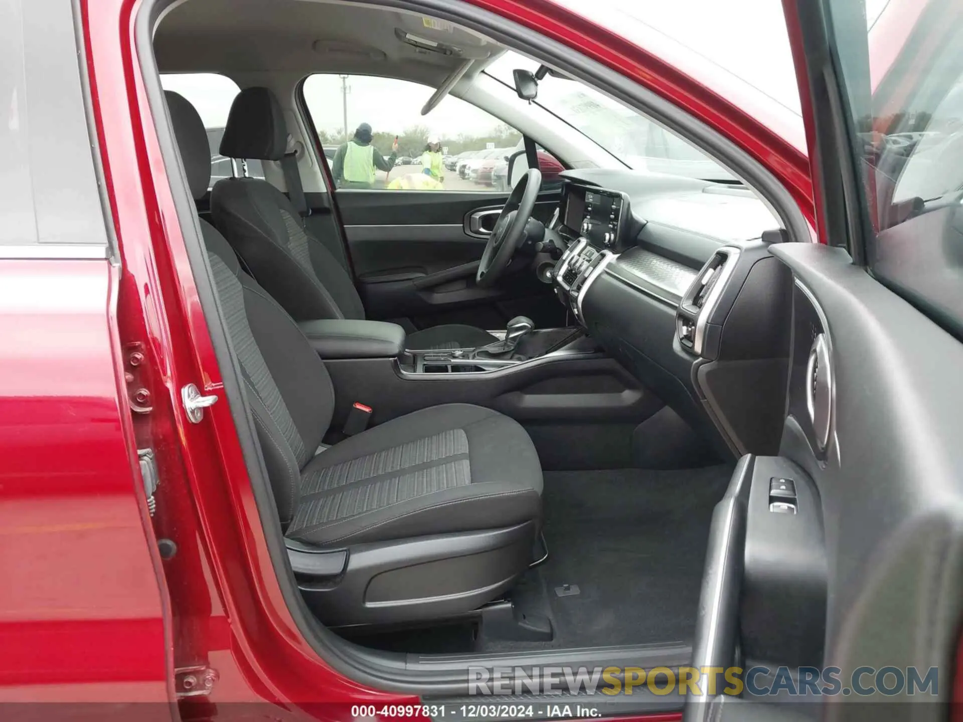 5 Фотография поврежденного автомобиля 5XYRG4LC4PG166347 KIA SORENTO 2023