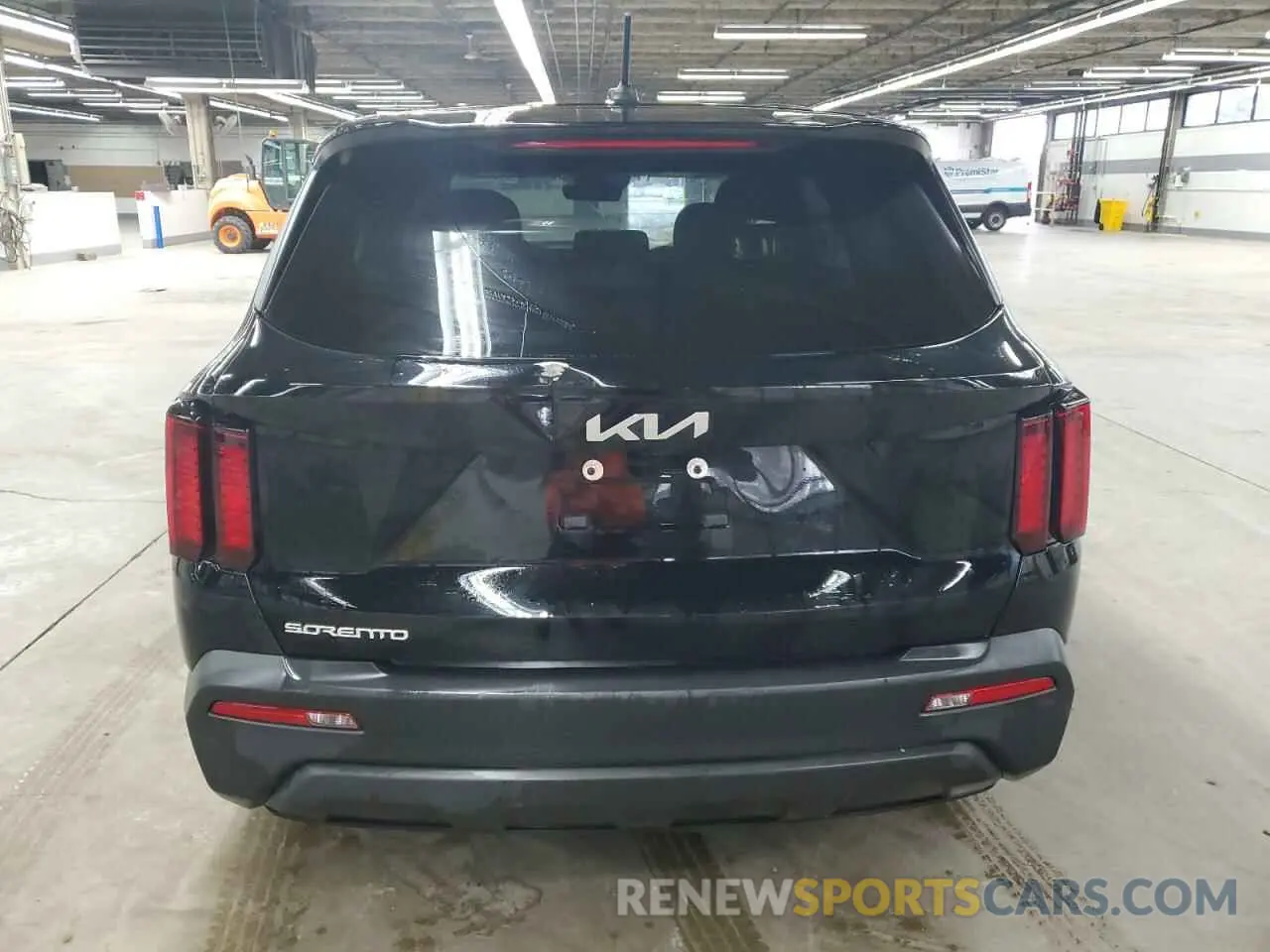 6 Photograph of a damaged car 5XYRG4LC7PG163684 KIA SORENTO 2023
