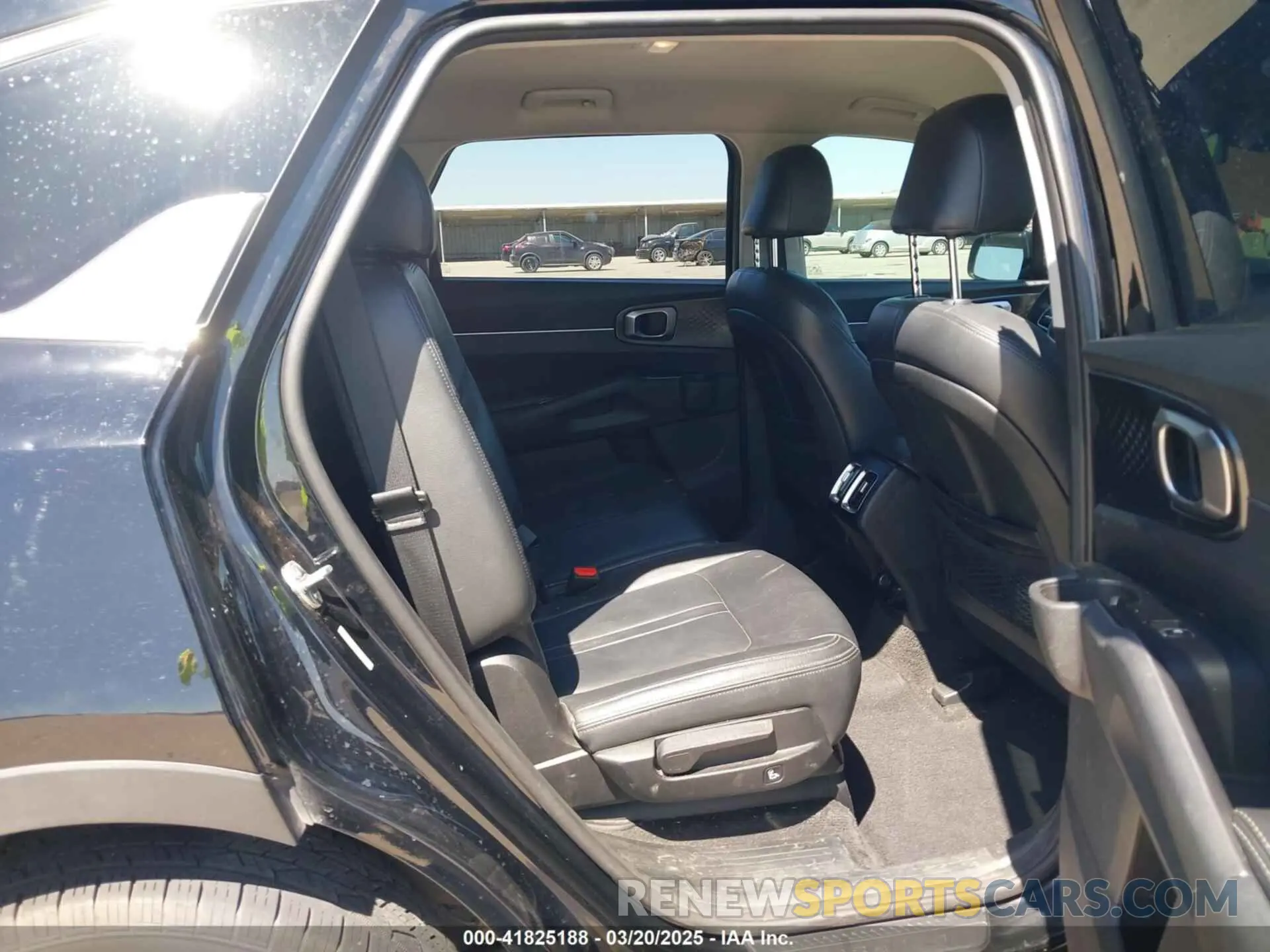 8 Фотография поврежденного автомобиля 5XYRG4LC7PG186494 KIA SORENTO 2023