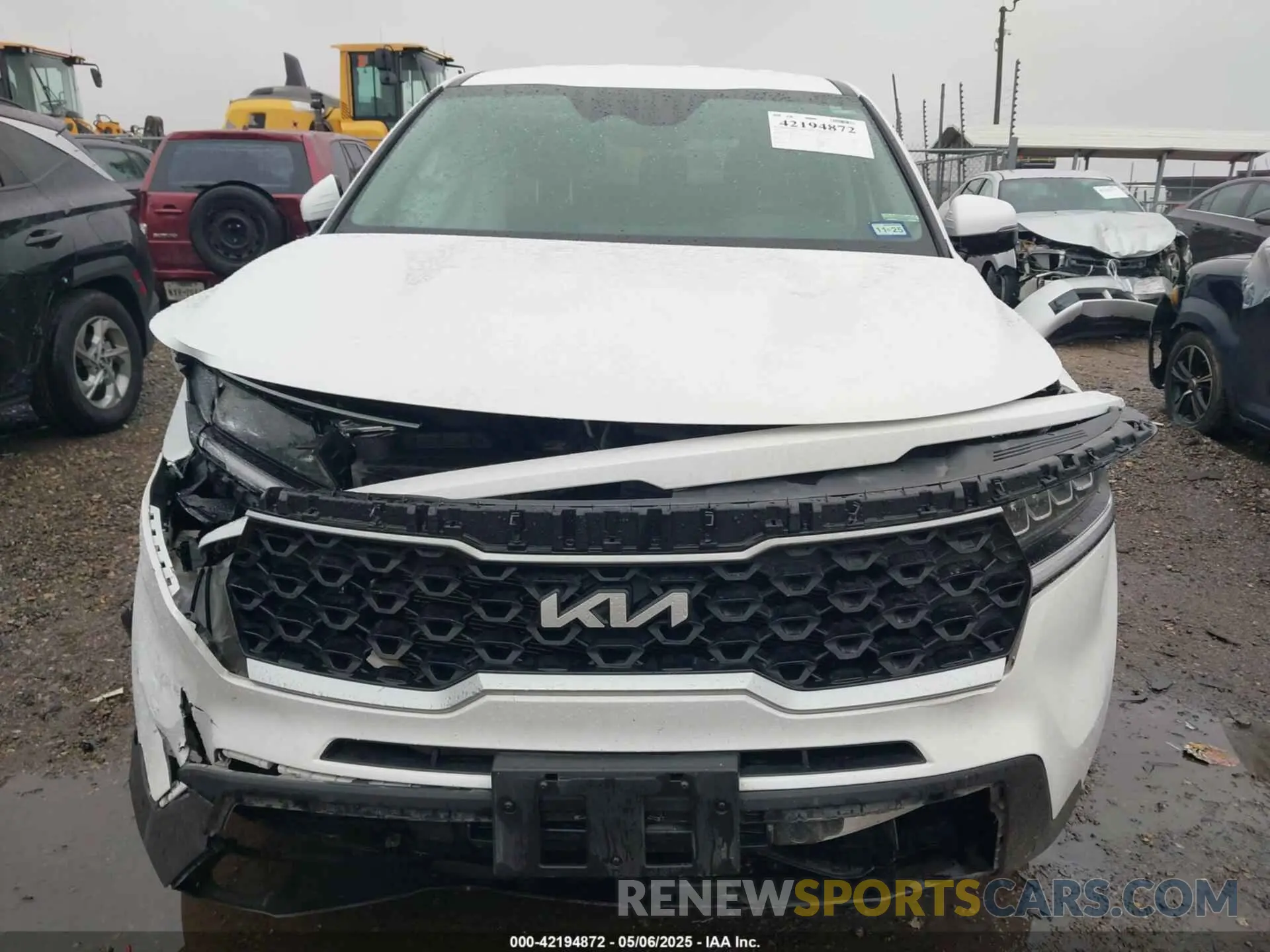 11 Photograph of a damaged car 5XYRG4LC8PG230034 KIA SORENTO 2023