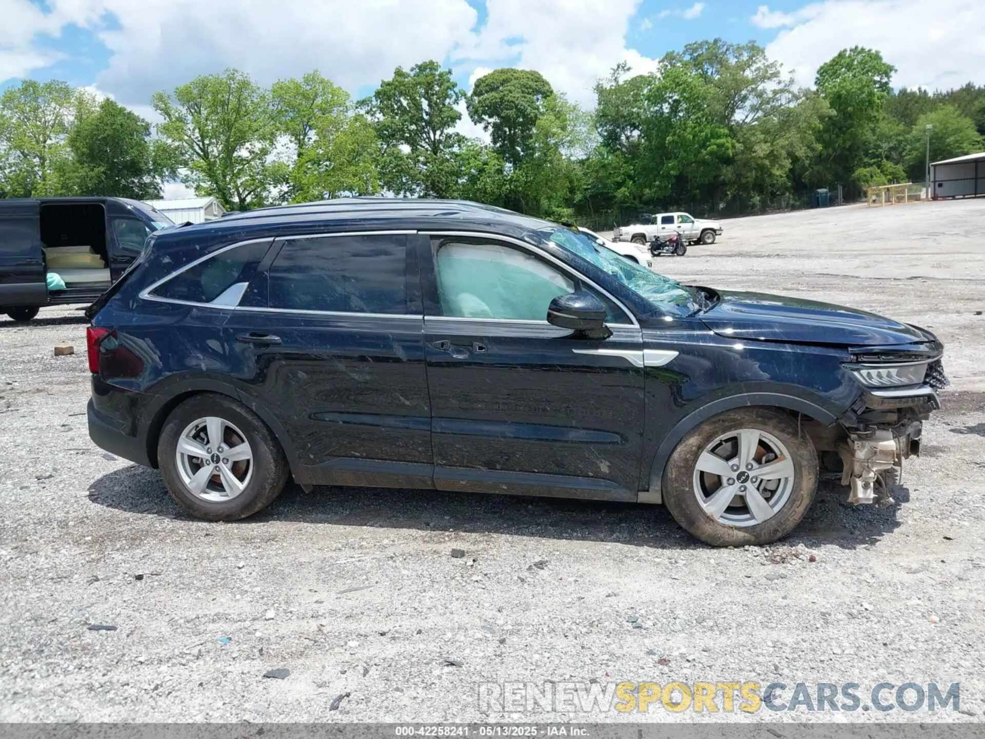 13 Photograph of a damaged car 5XYRG4LC8PG240742 KIA SORENTO 2023