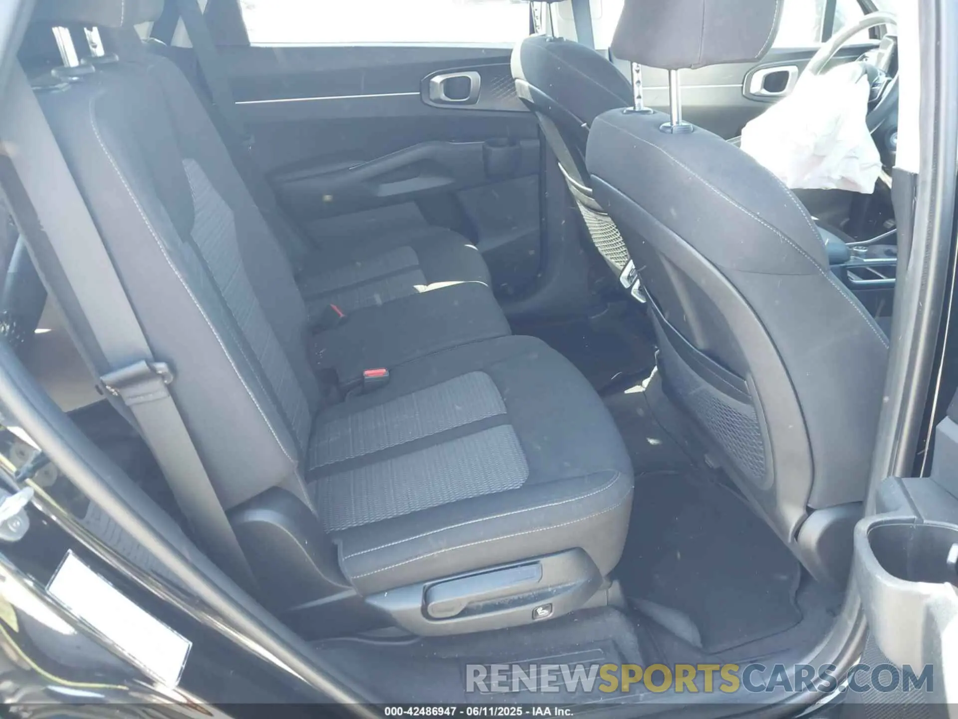 8 Фотография поврежденного автомобиля 5XYRG4LC9PG171771 KIA SORENTO 2023