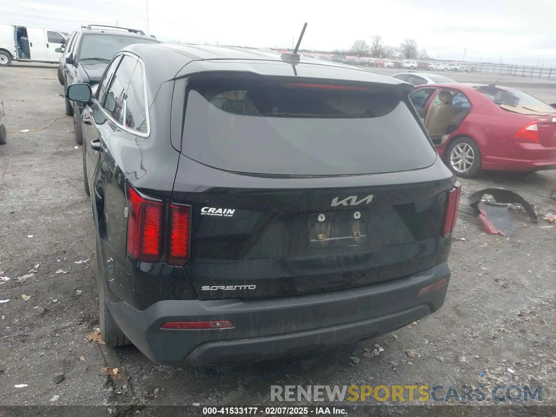 16 Photograph of a damaged car 5XYRG4LC9PG190174 KIA SORENTO 2023