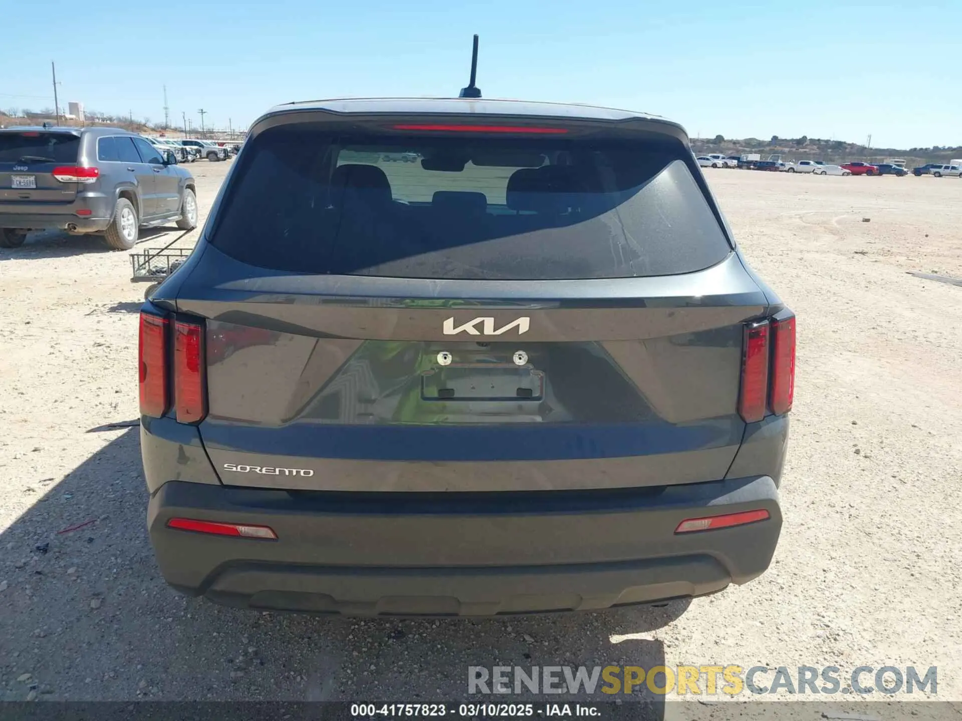 16 Photograph of a damaged car 5XYRG4LC9PG202159 KIA SORENTO 2023