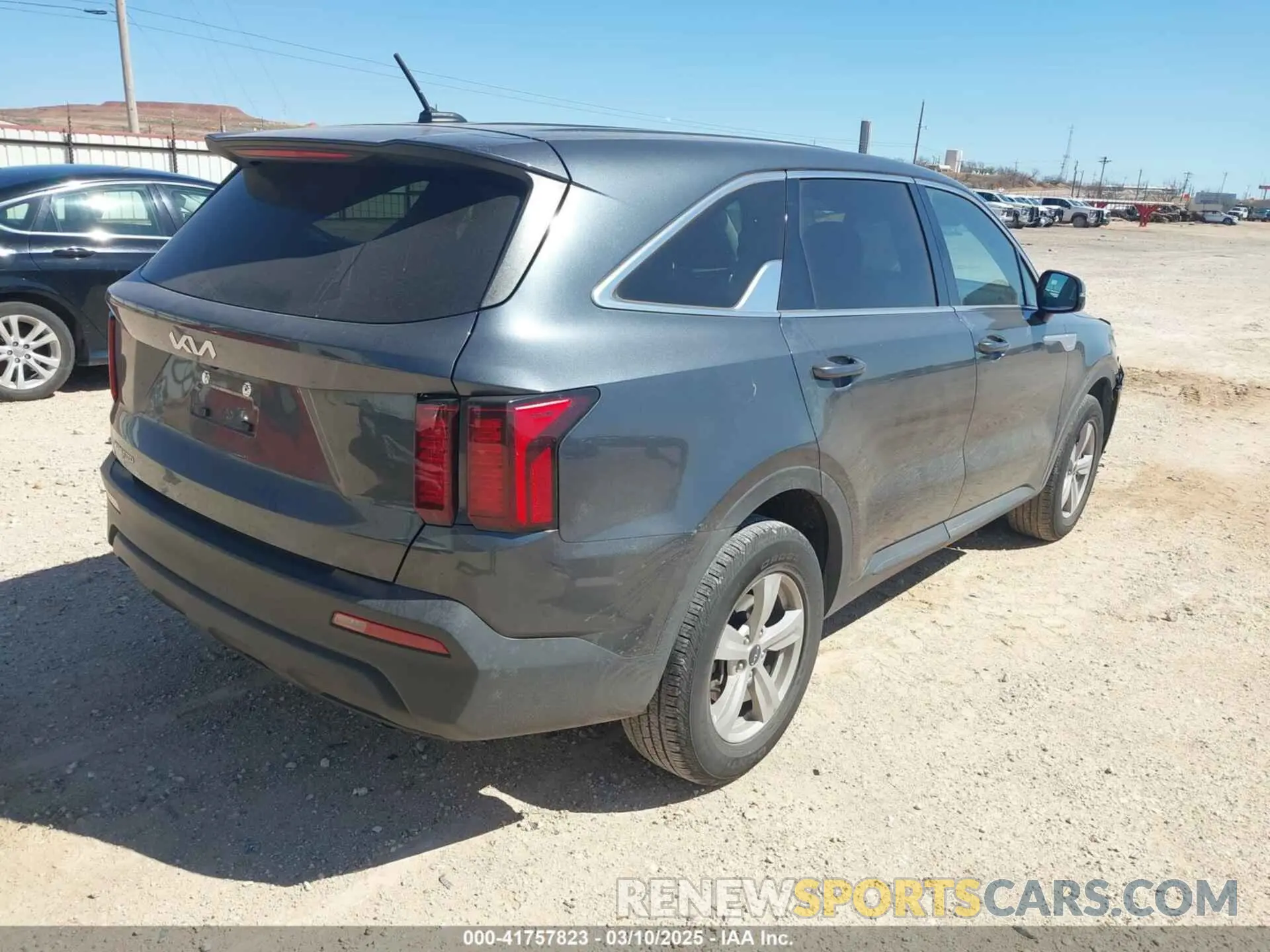 4 Photograph of a damaged car 5XYRG4LC9PG202159 KIA SORENTO 2023