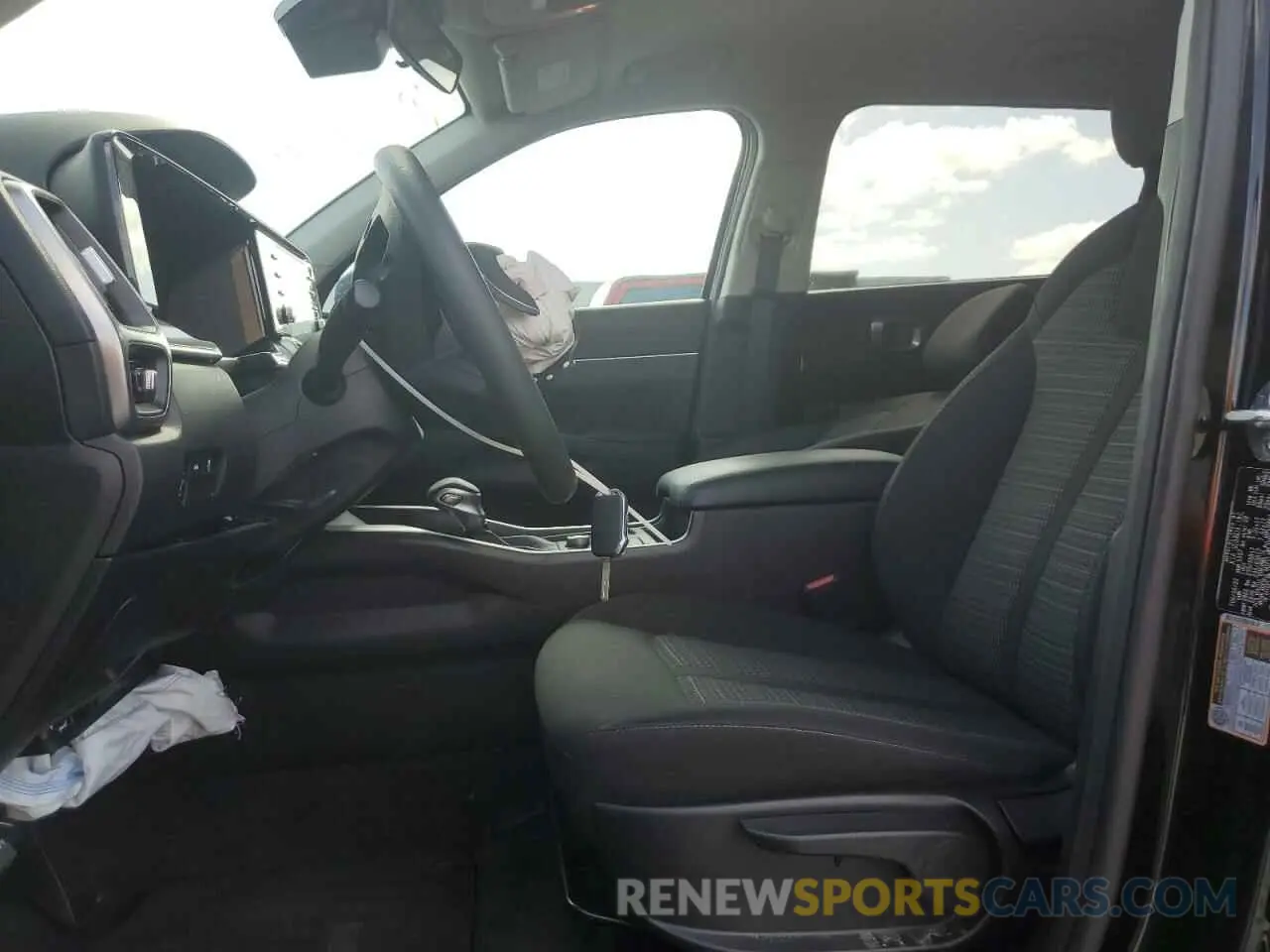 7 Photograph of a damaged car 5XYRG4LCXPG185856 KIA SORENTO 2023
