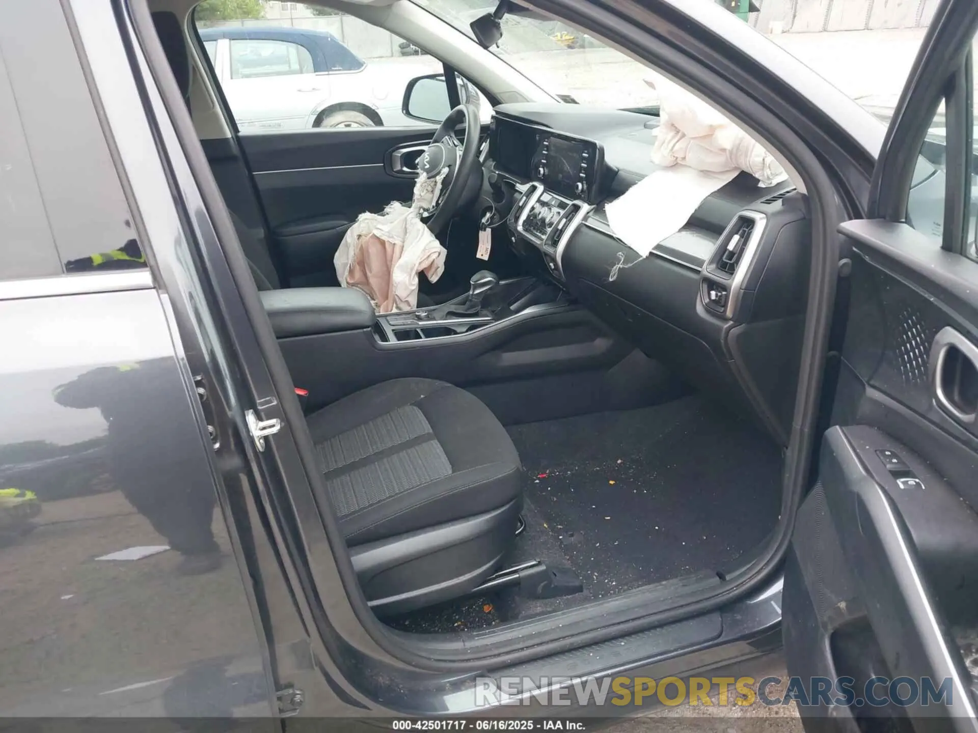 5 Фотография поврежденного автомобиля 5XYRG4LCXPG228639 KIA SORENTO 2023