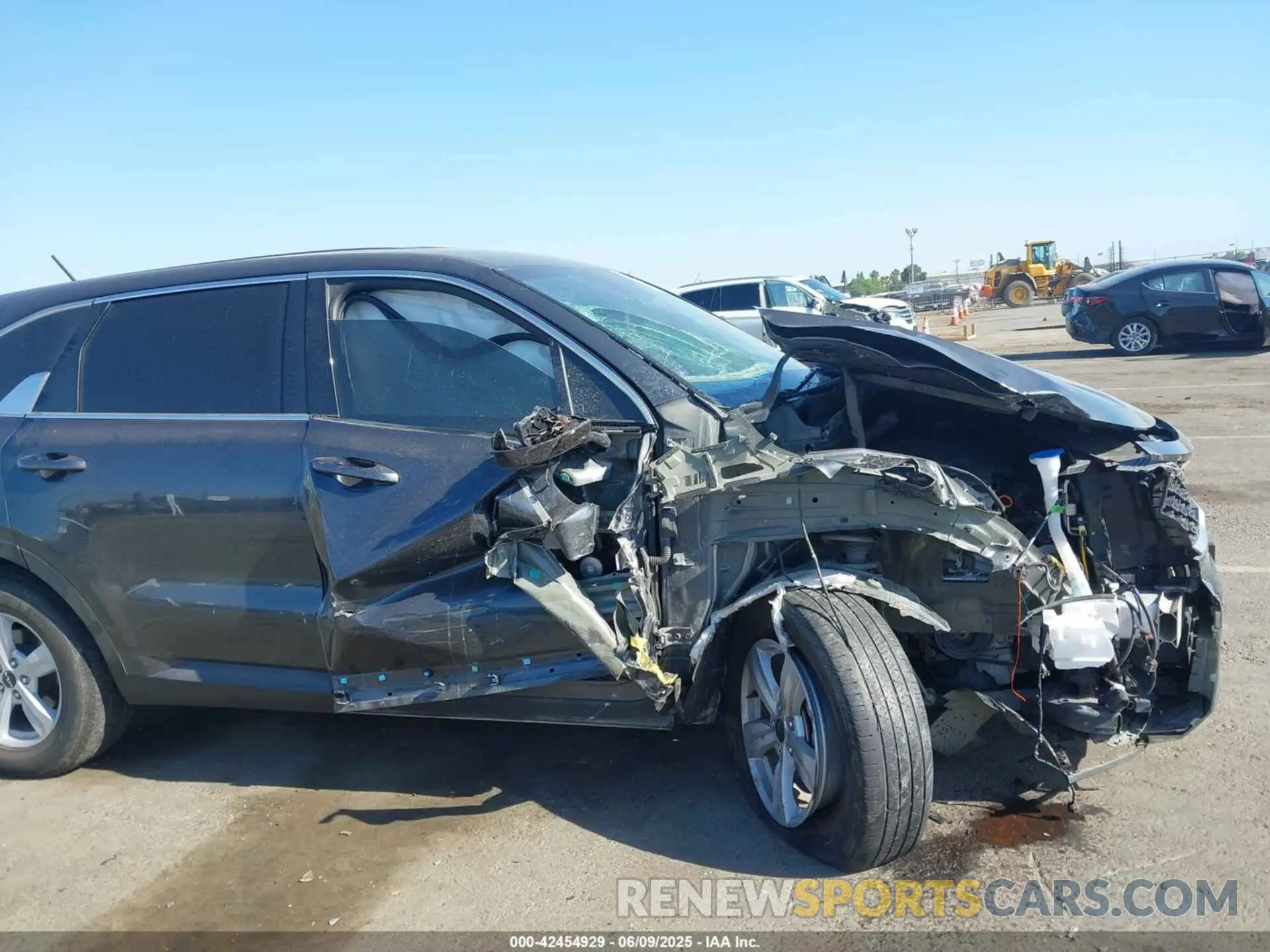 6 Photograph of a damaged car 5XYRGDLC8PG207918 KIA SORENTO 2023