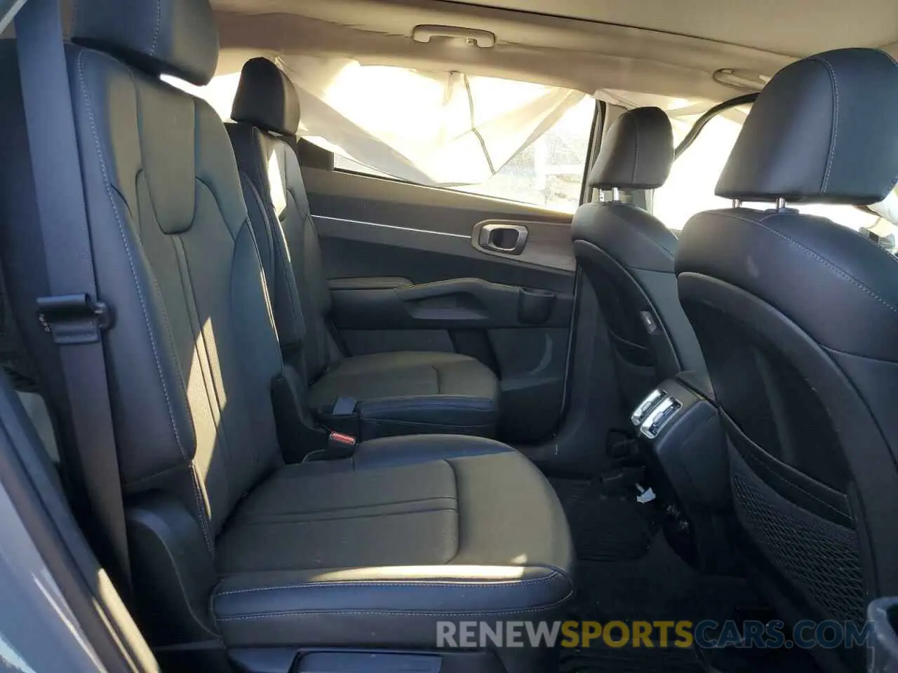 10 Фотография поврежденного автомобиля 5XYRH4LF1PG200140 KIA SORENTO 2023