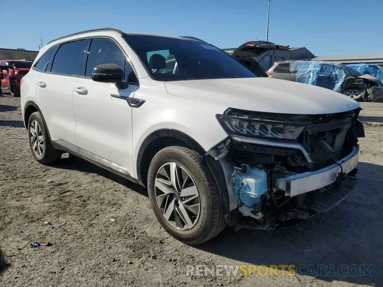 4 Photograph of a damaged car 5XYRH4LF2PG180948 KIA SORENTO 2023