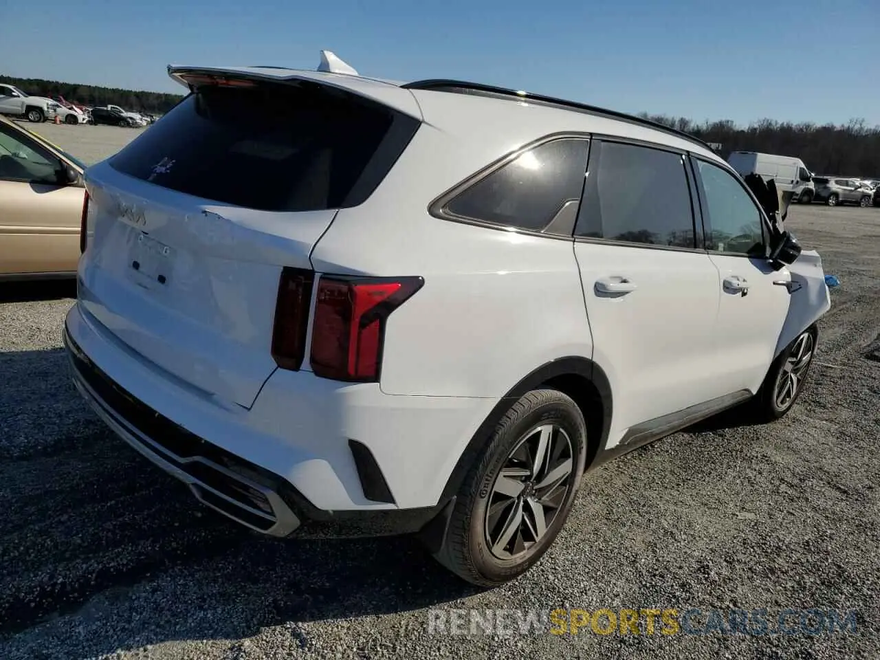3 Photograph of a damaged car 5XYRH4LFXPG180681 KIA SORENTO 2023