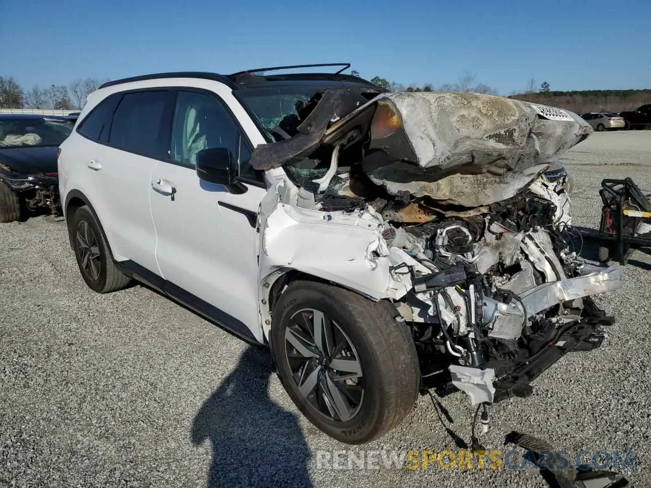 4 Photograph of a damaged car 5XYRH4LFXPG180681 KIA SORENTO 2023