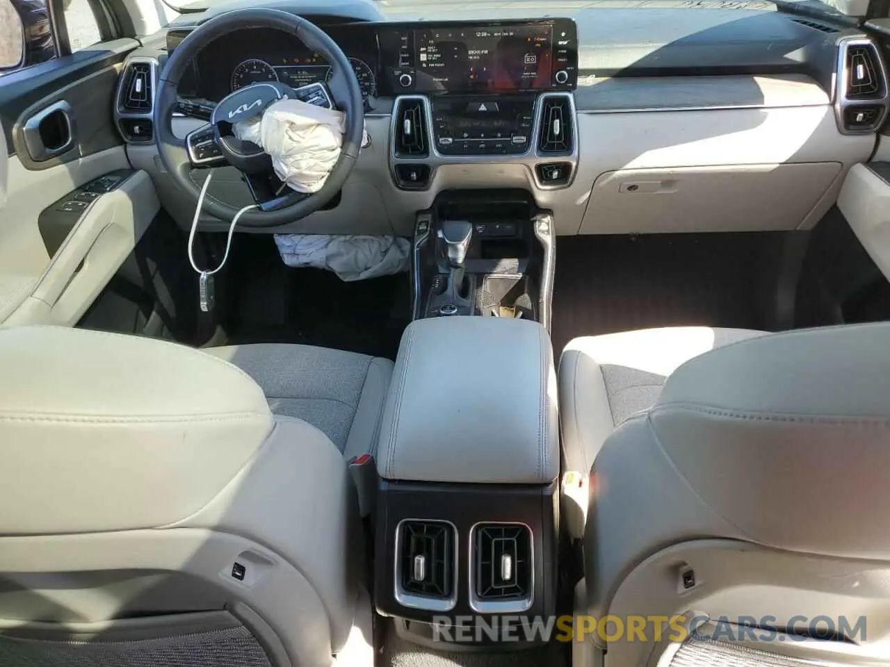 8 Фотография поврежденного автомобиля 5XYRHDLF1PG246423 KIA SORENTO 2023