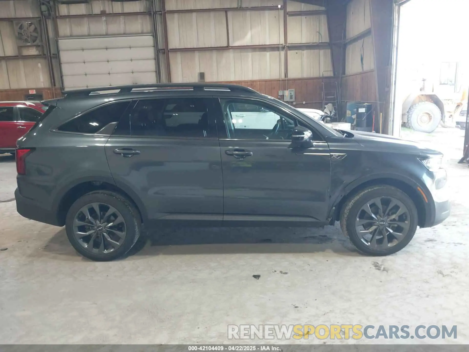 13 Photograph of a damaged car 5XYRHDLF2PG209333 KIA SORENTO 2023