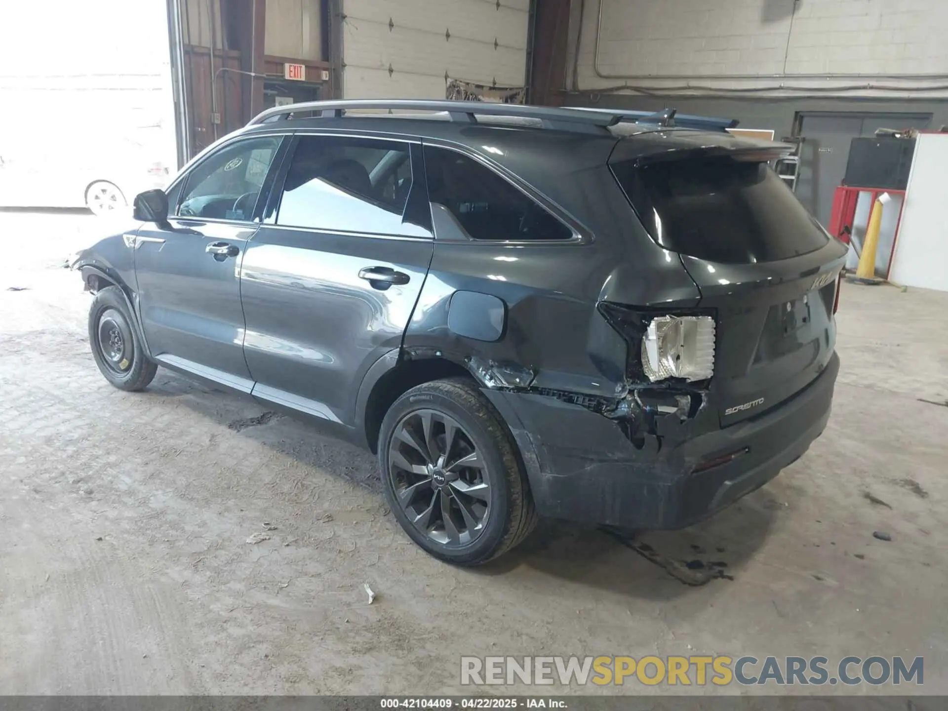 3 Photograph of a damaged car 5XYRHDLF2PG209333 KIA SORENTO 2023