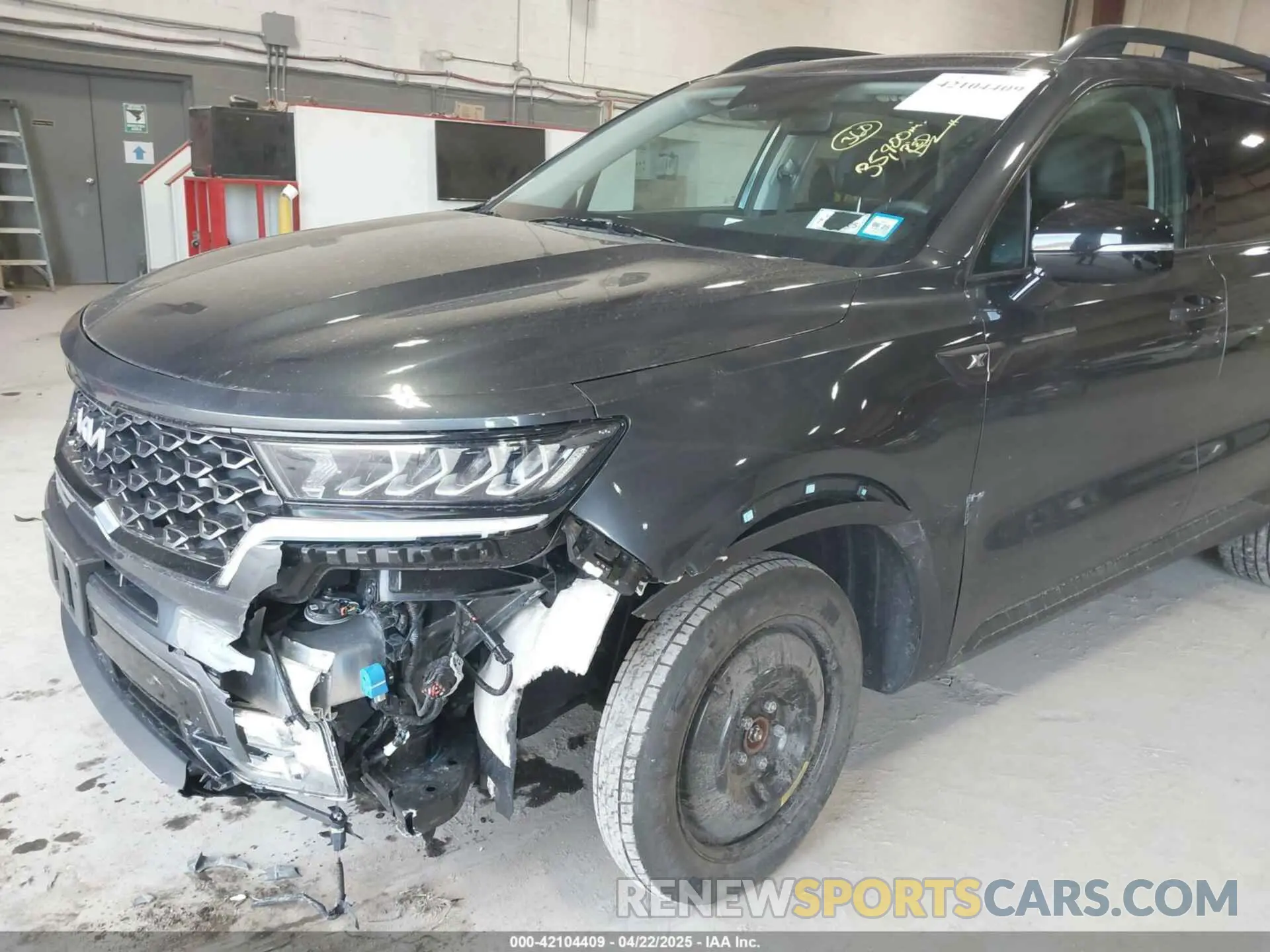 6 Photograph of a damaged car 5XYRHDLF2PG209333 KIA SORENTO 2023