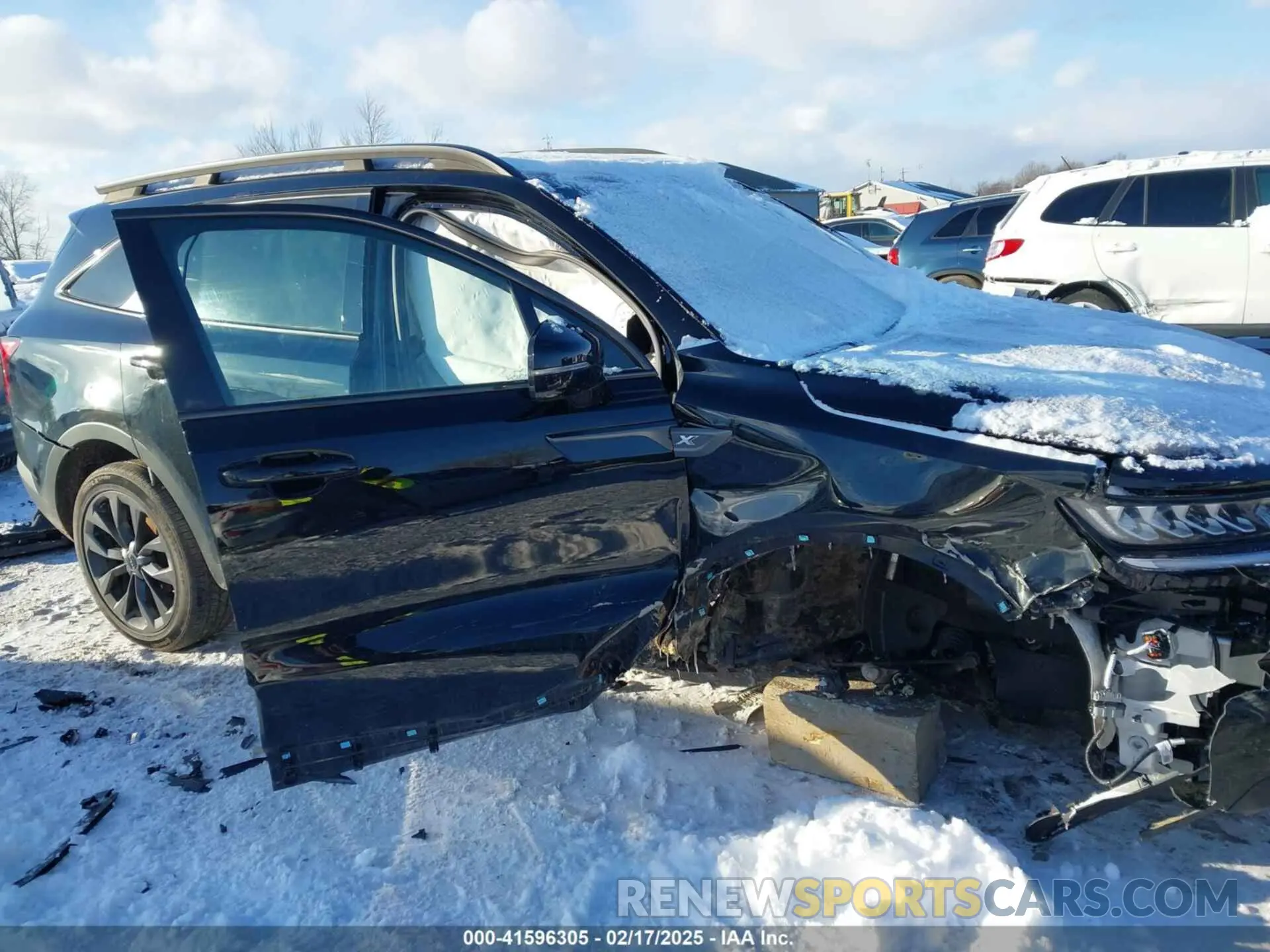 14 Photograph of a damaged car 5XYRHDLF5PG245517 KIA SORENTO 2023