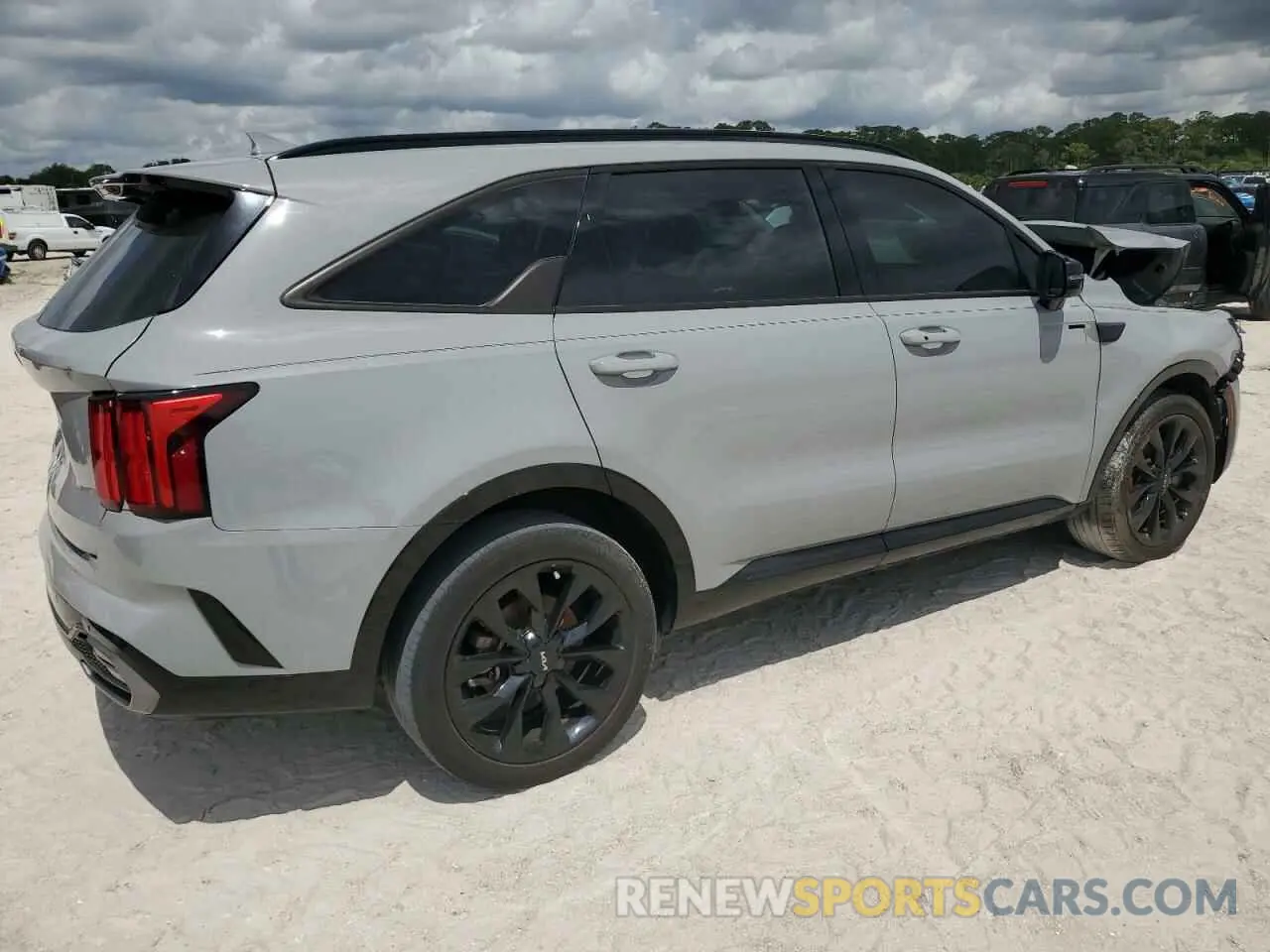 3 Photograph of a damaged car 5XYRK4LF2PG206496 KIA SORENTO 2023