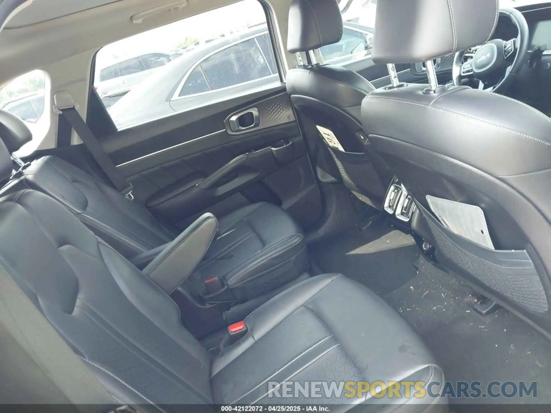 8 Фотография поврежденного автомобиля 5XYRK4LF2PG215411 KIA SORENTO 2023