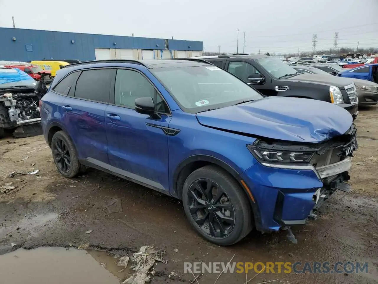 4 Photograph of a damaged car 5XYRK4LF7PG172345 KIA SORENTO 2023