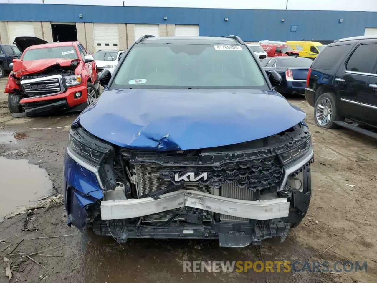 5 Photograph of a damaged car 5XYRK4LF7PG172345 KIA SORENTO 2023