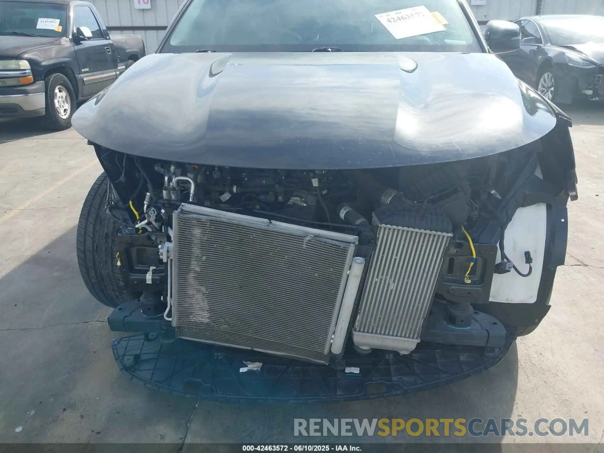 6 Photograph of a damaged car 5XYRK4LFXPG202339 KIA SORENTO 2023