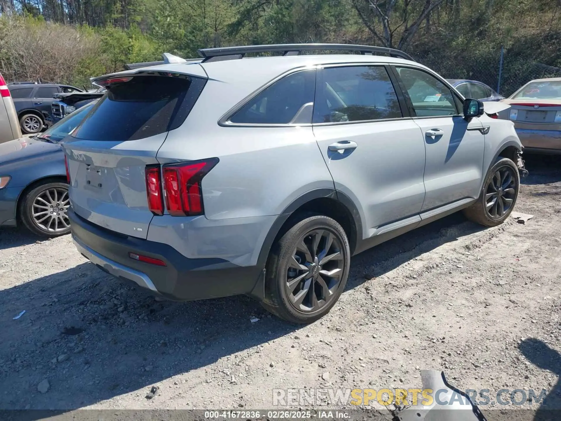 4 Photograph of a damaged car 5XYRKDLF0PG224494 KIA SORENTO 2023