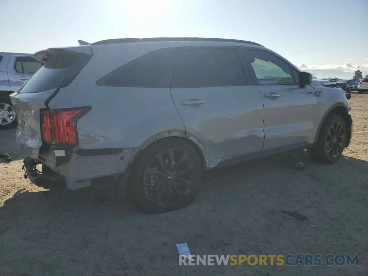 3 Фотография поврежденного автомобиля 5XYRKDLF2PG203596 KIA SORENTO 2023
