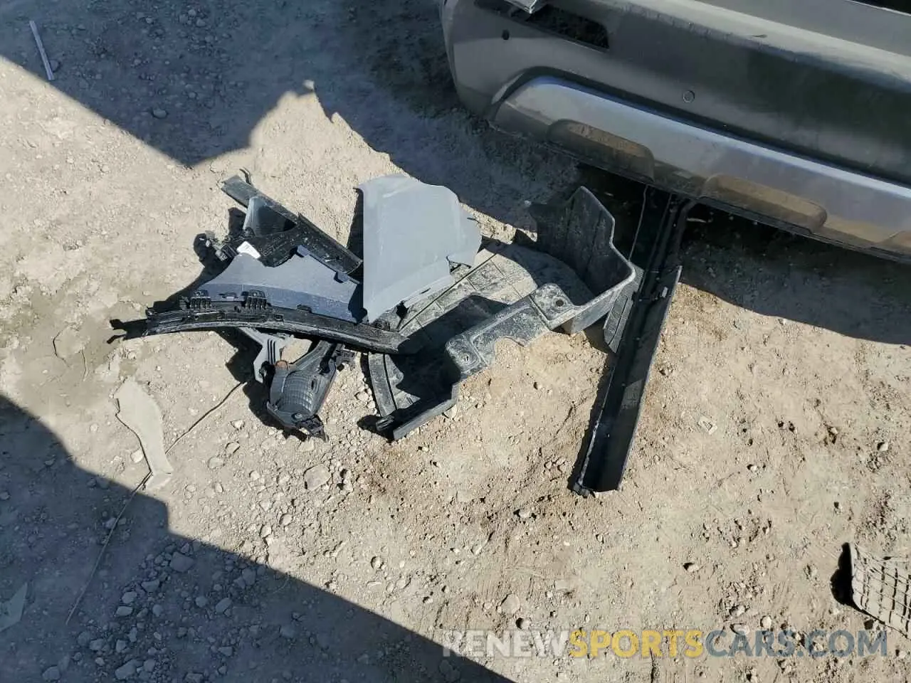 15 Photograph of a damaged car 5XYRKDLF4PG225728 KIA SORENTO 2023