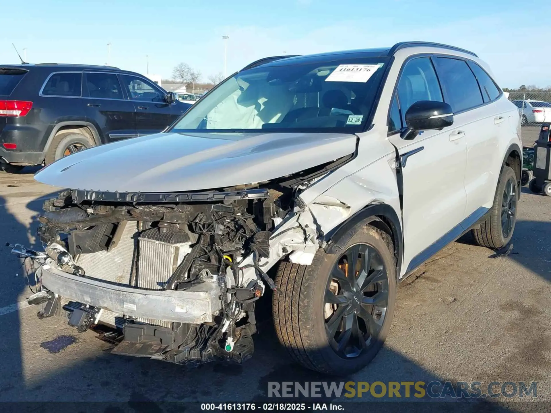 2 Photograph of a damaged car 5XYRKDLF5PG226127 KIA SORENTO 2023