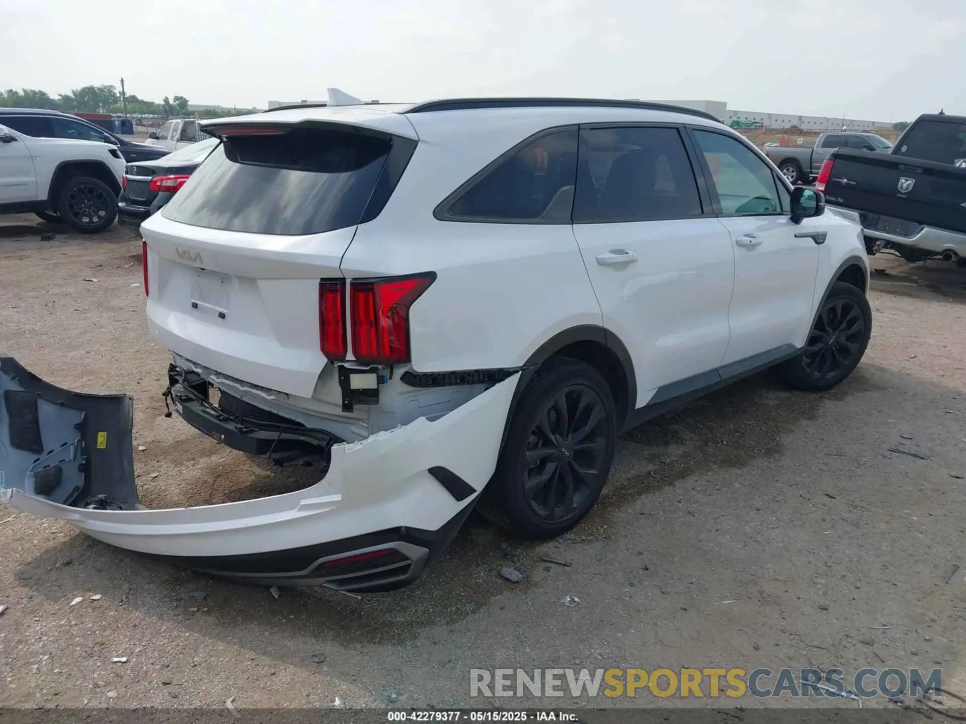 4 Фотография поврежденного автомобиля 5XYRKDLF7PG210947 KIA SORENTO 2023
