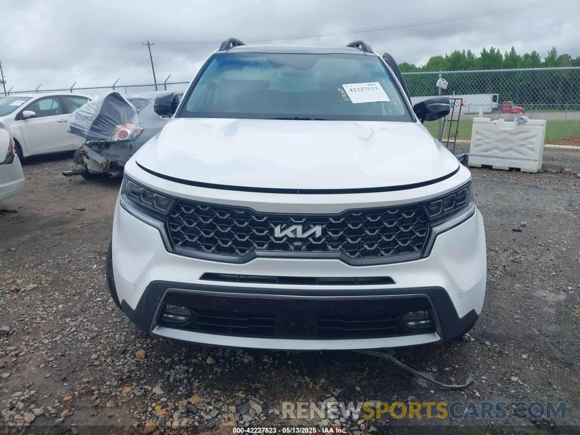 12 Photograph of a damaged car 5XYRKDLF7PG229269 KIA SORENTO 2023