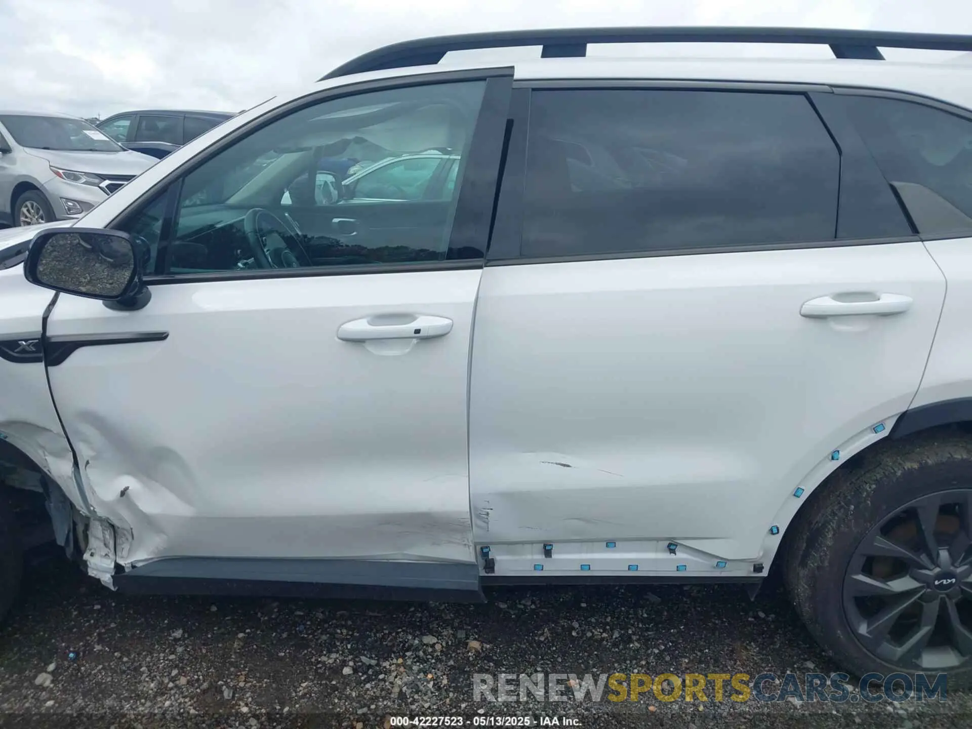 14 Photograph of a damaged car 5XYRKDLF7PG229269 KIA SORENTO 2023