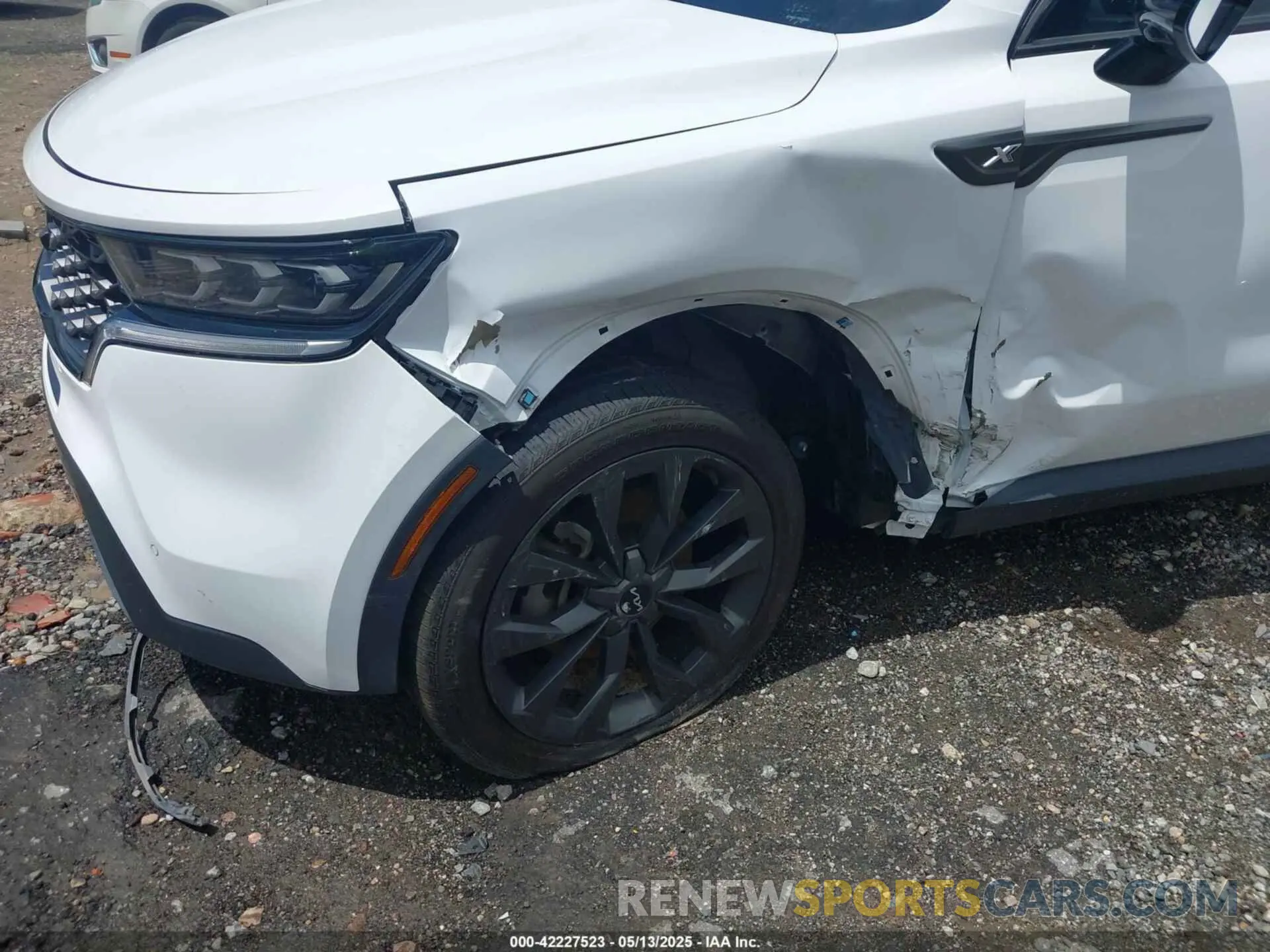 6 Photograph of a damaged car 5XYRKDLF7PG229269 KIA SORENTO 2023