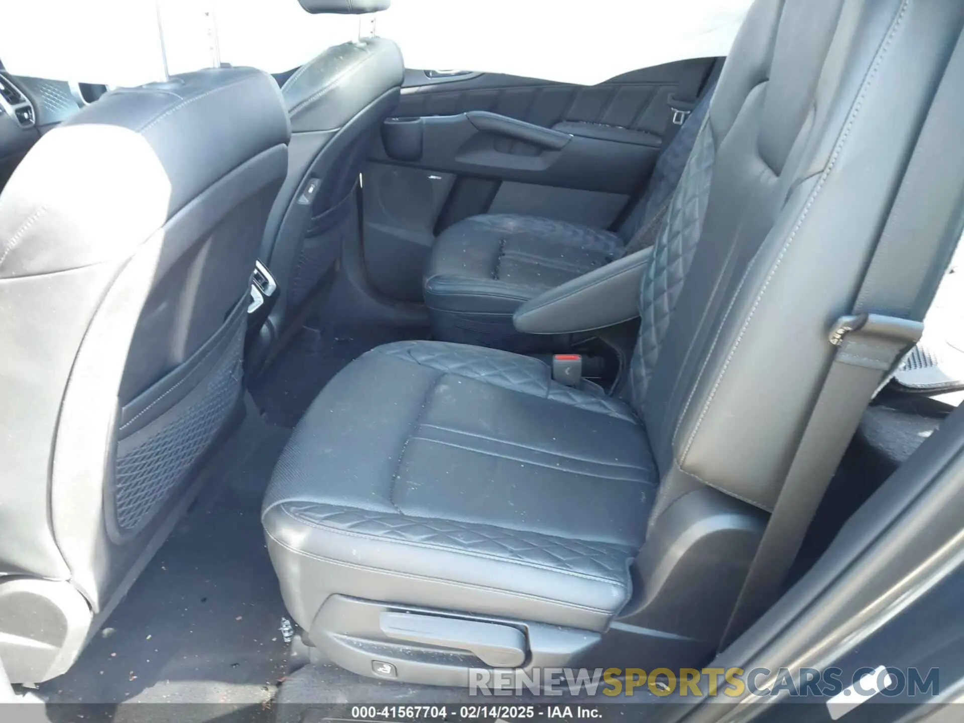 8 Фотография поврежденного автомобиля 5XYRKDLF7PG237789 KIA SORENTO 2023
