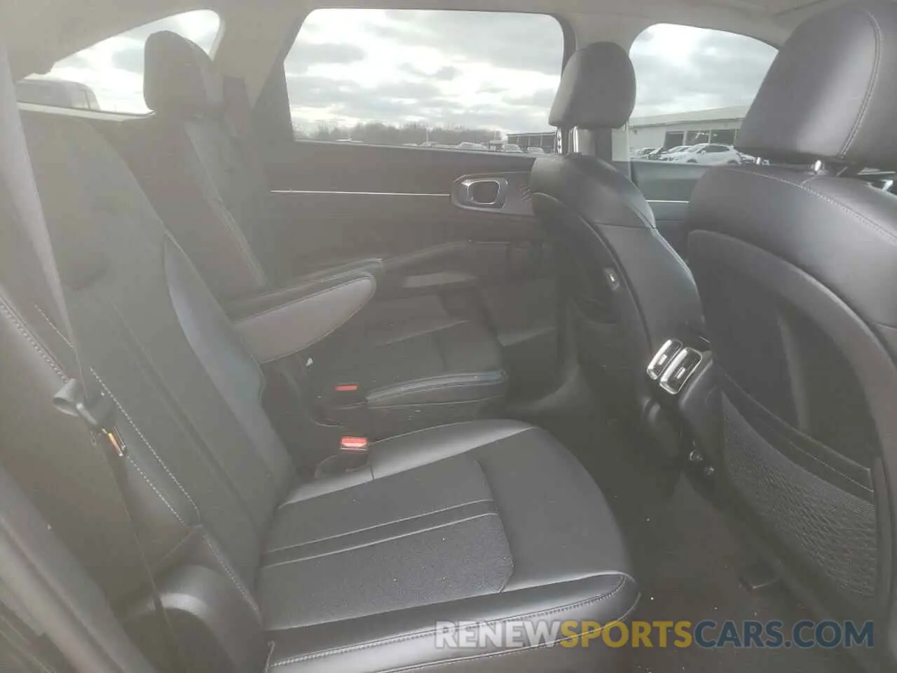 11 Фотография поврежденного автомобиля 5XYRKDLF8PG241513 KIA SORENTO 2023