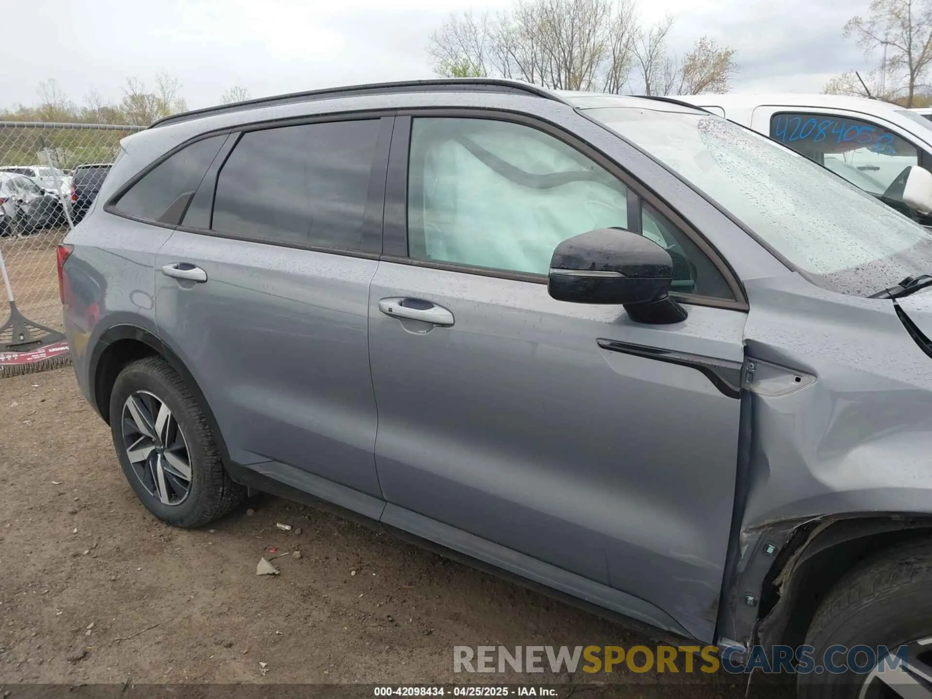 13 Photograph of a damaged car 5XYRL4LC1PG169704 KIA SORENTO 2023