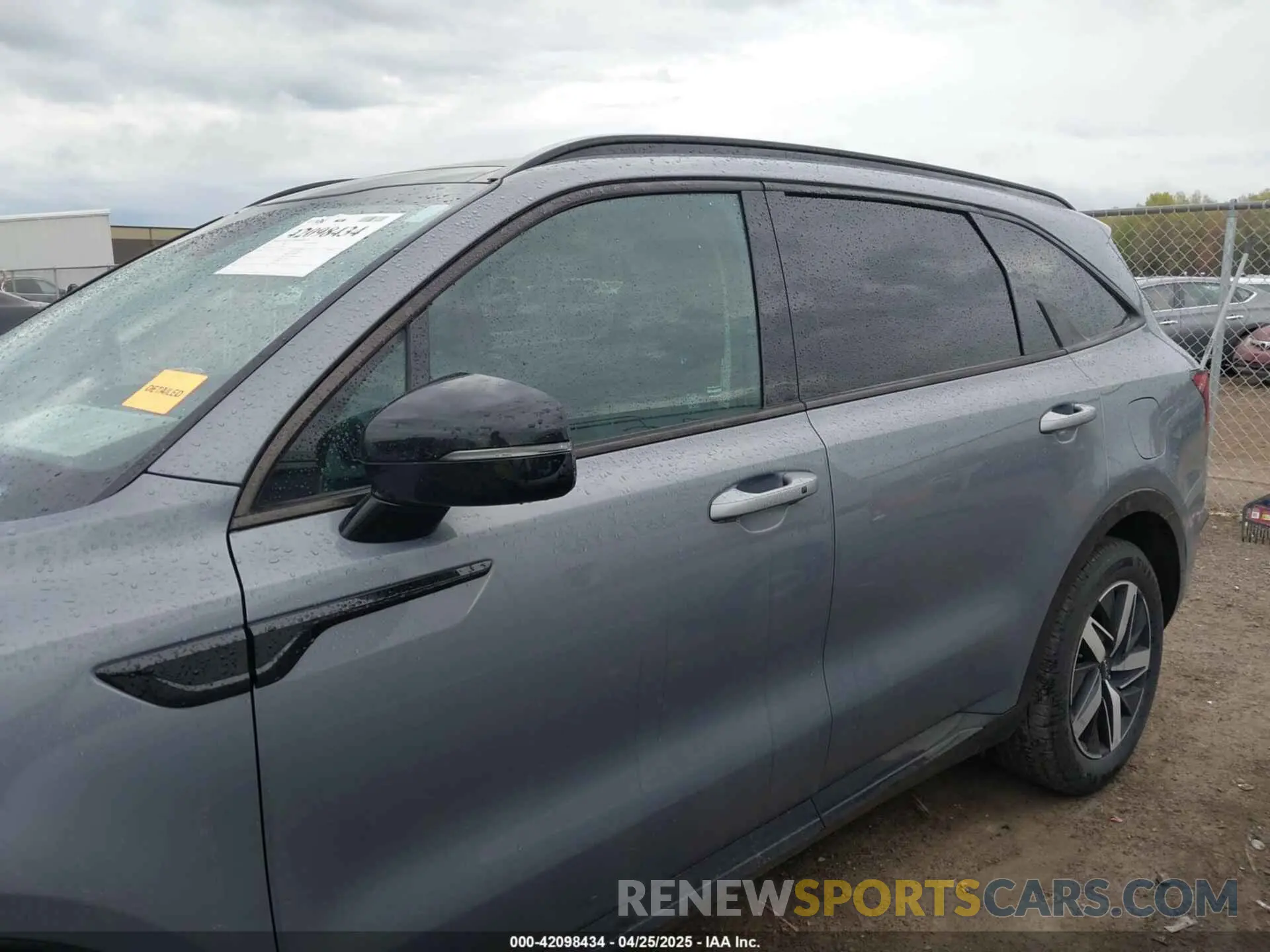 14 Photograph of a damaged car 5XYRL4LC1PG169704 KIA SORENTO 2023