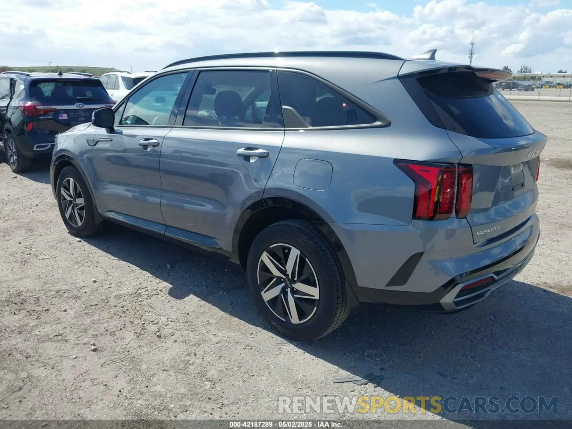 3 Фотография поврежденного автомобиля 5XYRL4LC1PG210736 KIA SORENTO 2023