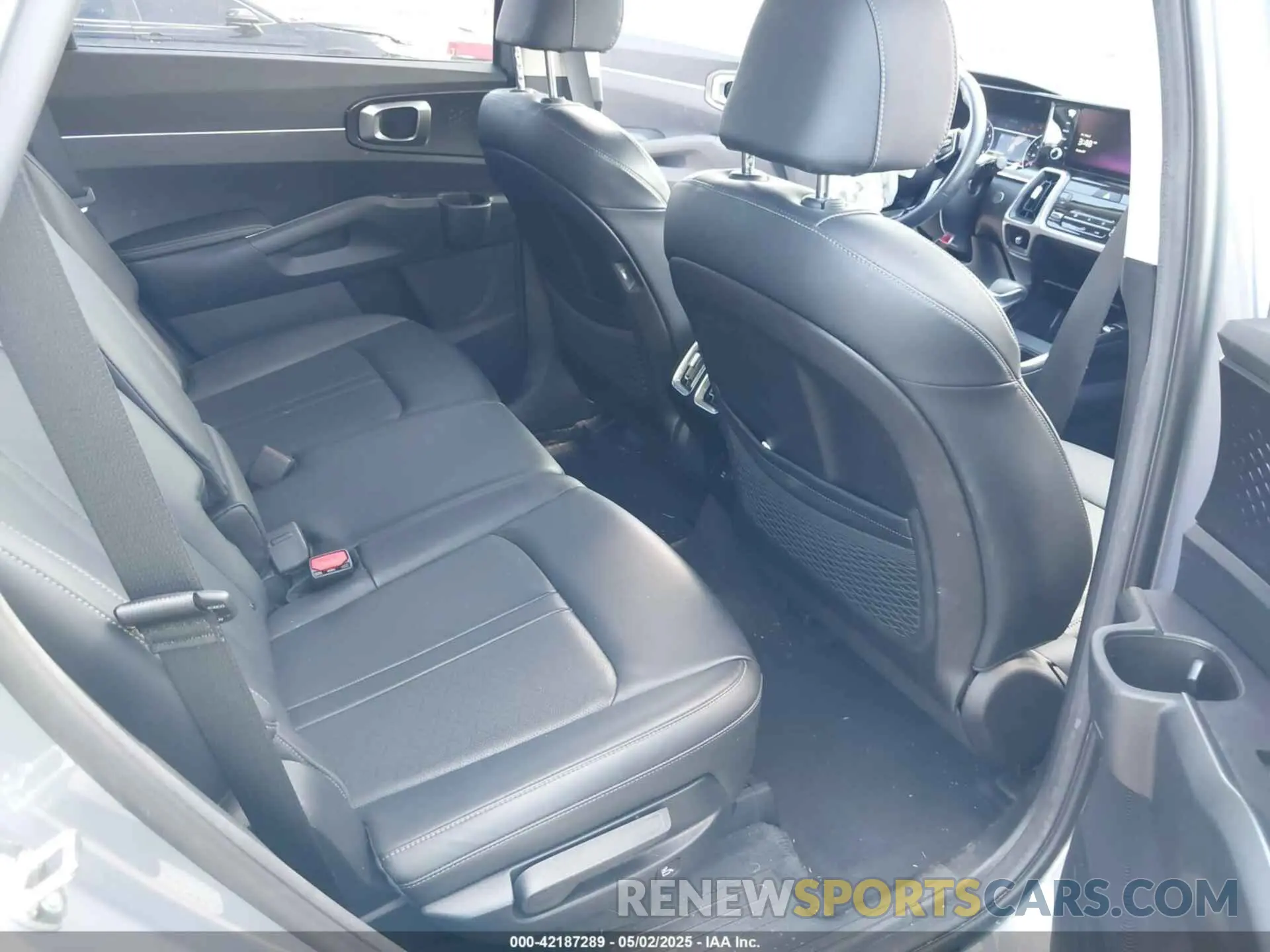 8 Фотография поврежденного автомобиля 5XYRL4LC1PG210736 KIA SORENTO 2023