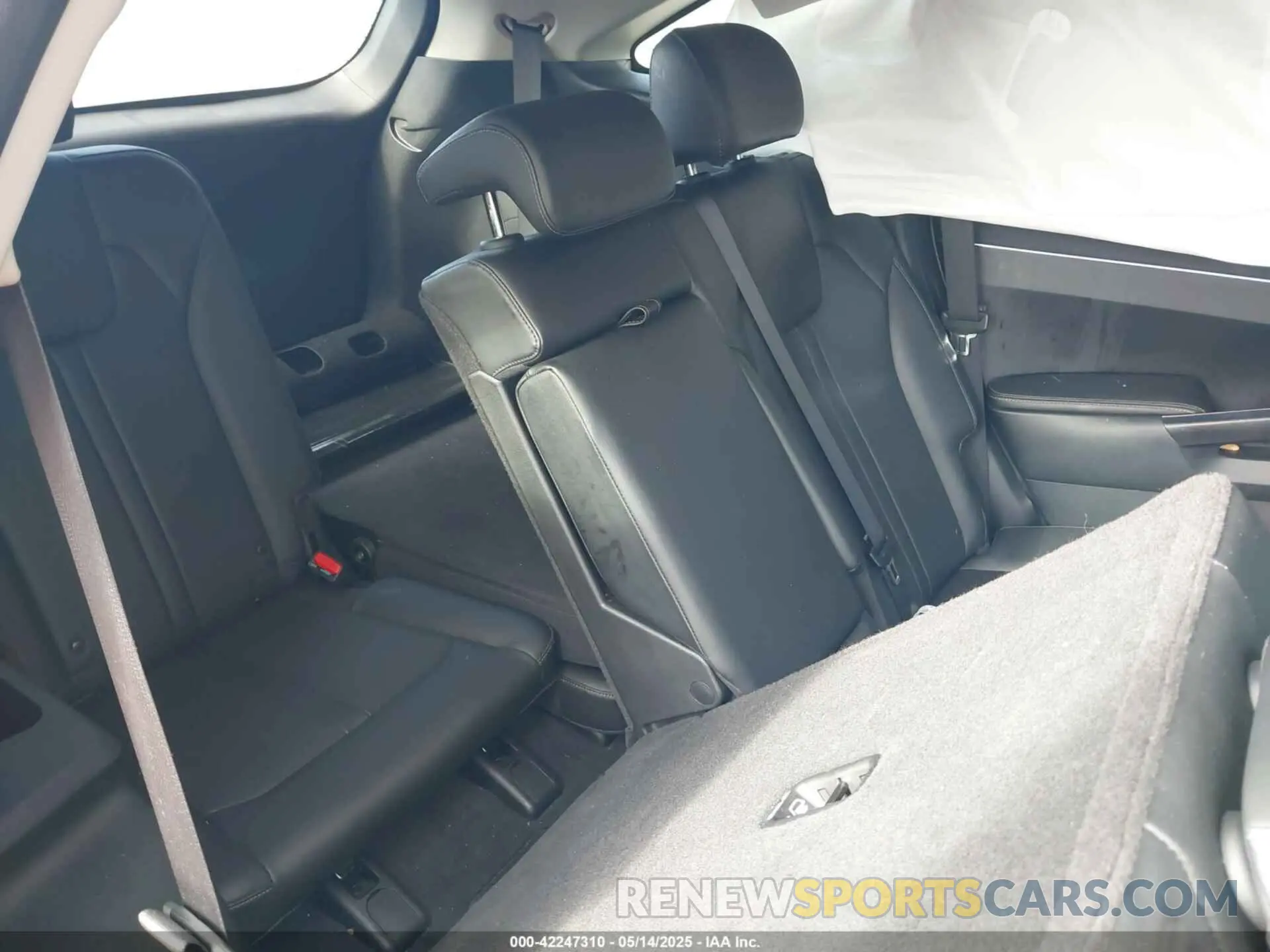 8 Фотография поврежденного автомобиля 5XYRL4LC2PG188598 KIA SORENTO 2023