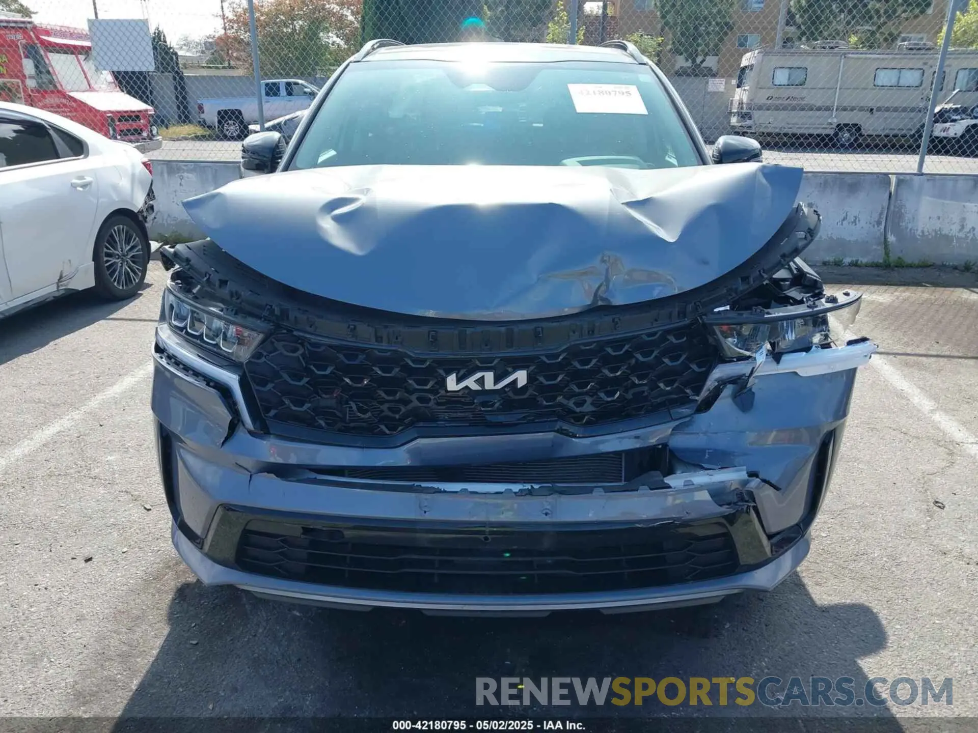 6 Photograph of a damaged car 5XYRL4LC6PG245613 KIA SORENTO 2023