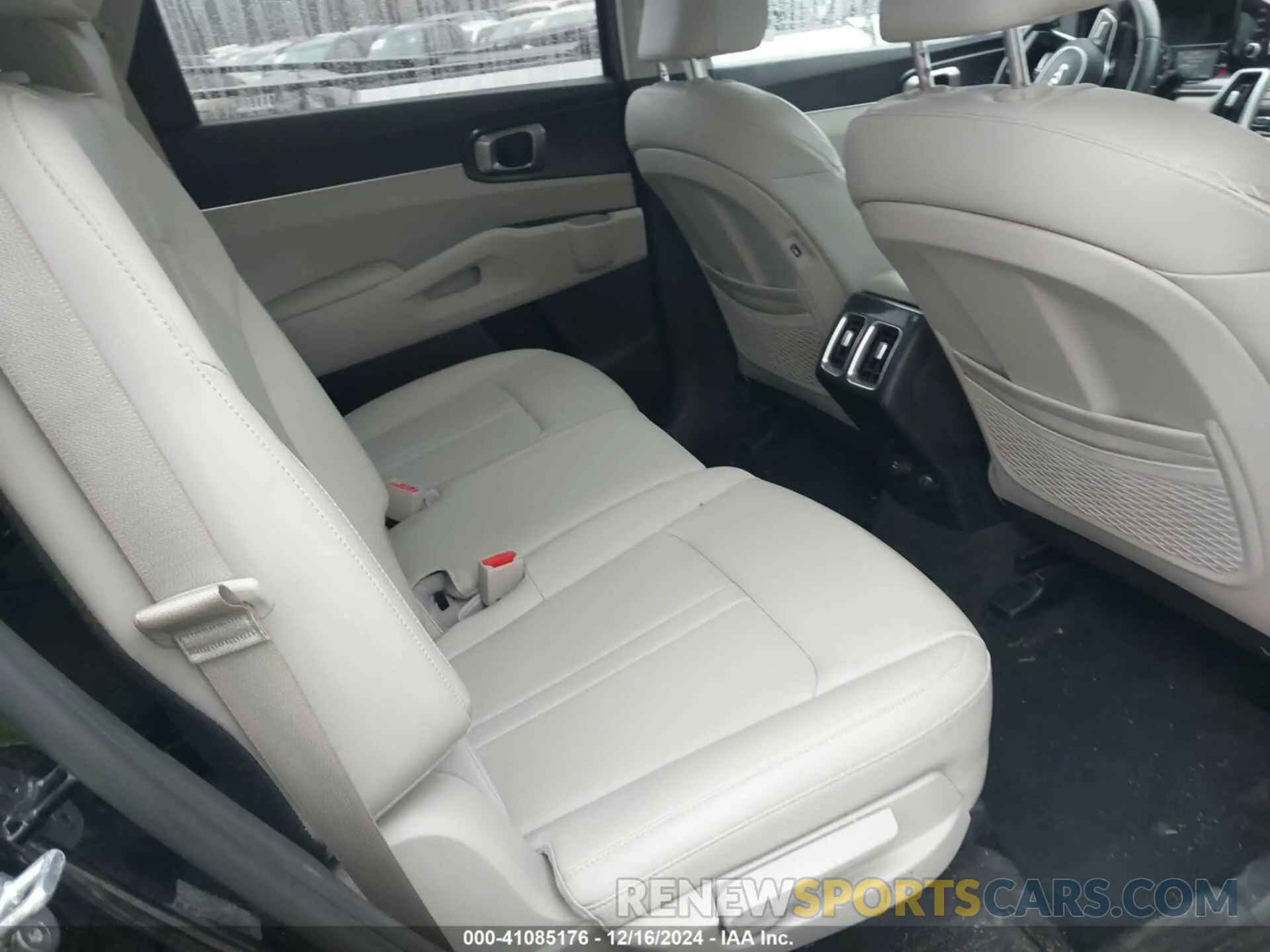8 Фотография поврежденного автомобиля 5XYRL4LC7PG222843 KIA SORENTO 2023