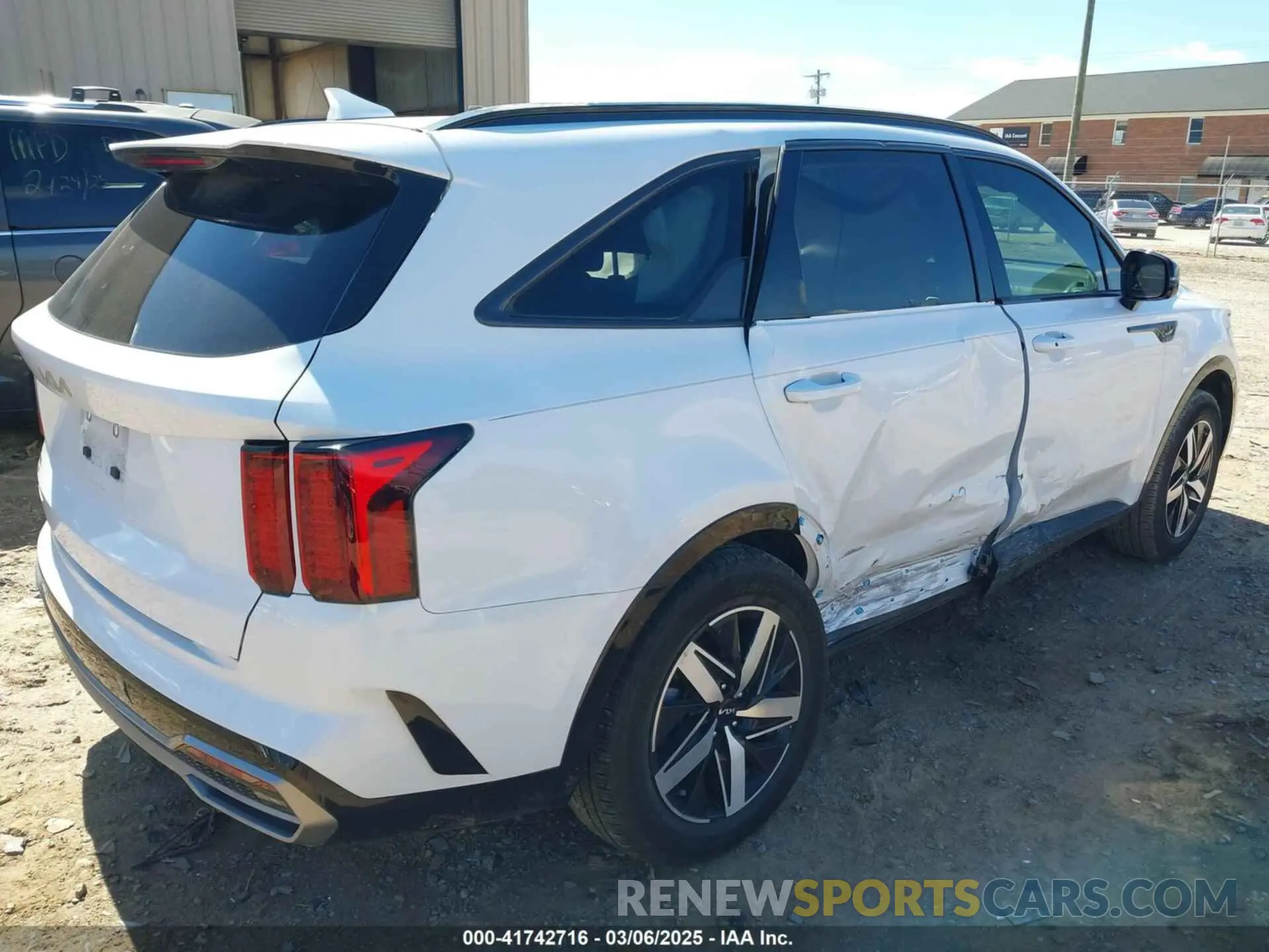 4 Photograph of a damaged car 5XYRL4LC7PG238881 KIA SORENTO 2023