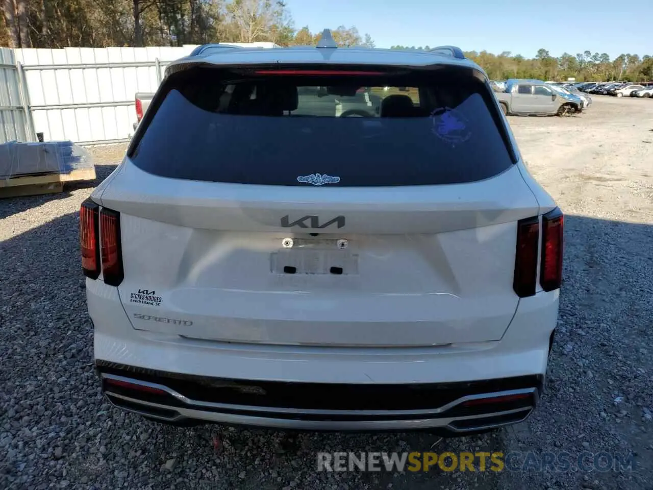 6 Photograph of a damaged car 5XYRL4LCXPG227664 KIA SORENTO 2023