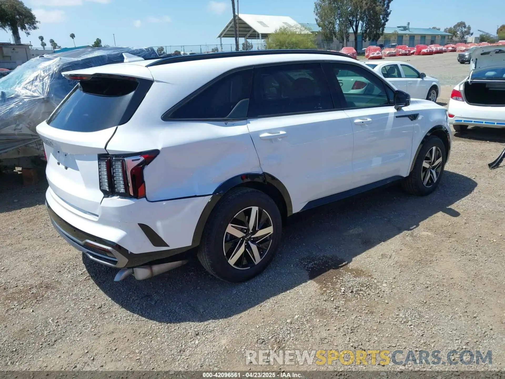 4 Фотография поврежденного автомобиля 5XYRL4LCXPG229608 KIA SORENTO 2023