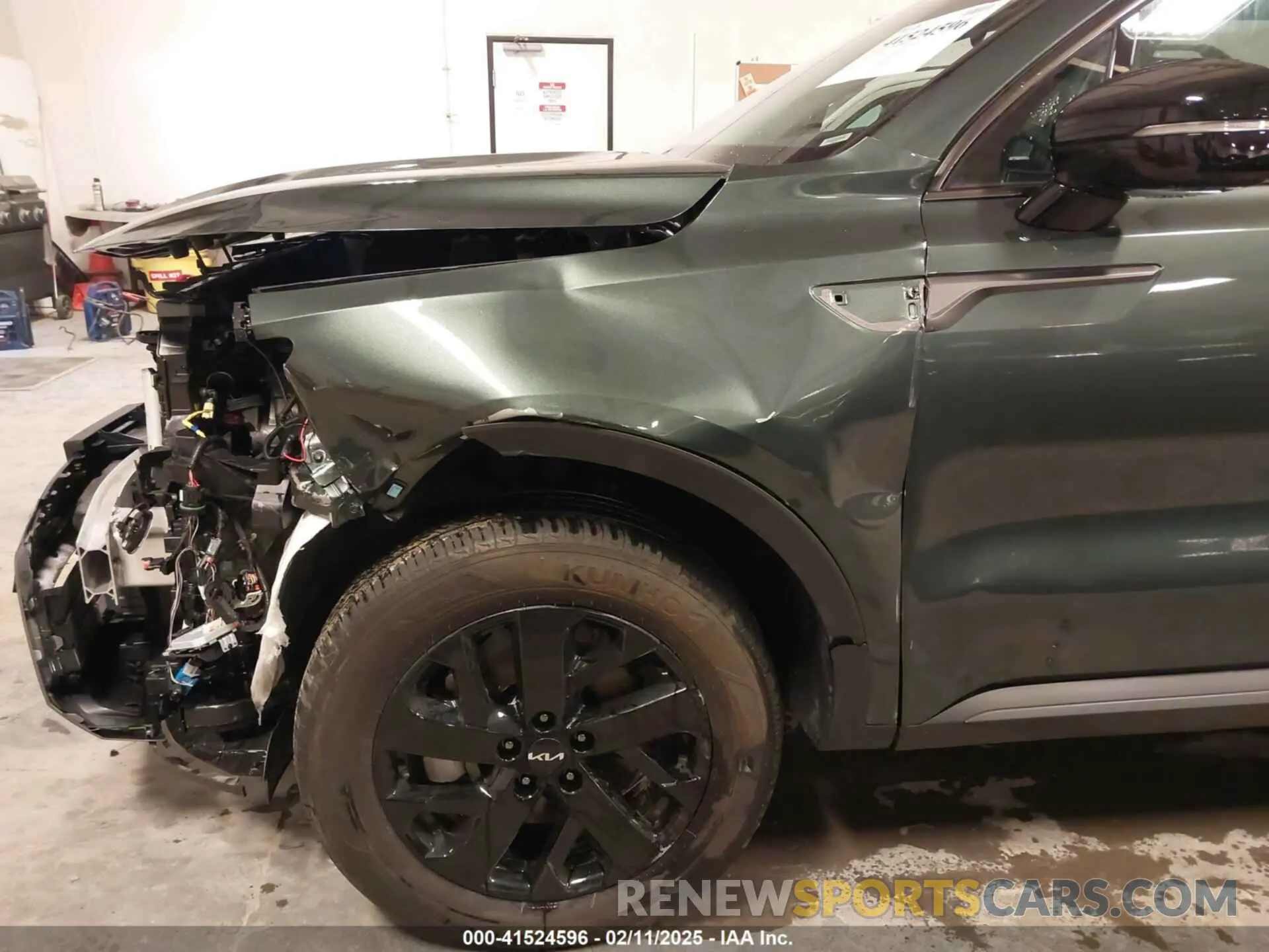 19 Photograph of a damaged car 5XYRLDLC8PG220664 KIA SORENTO 2023